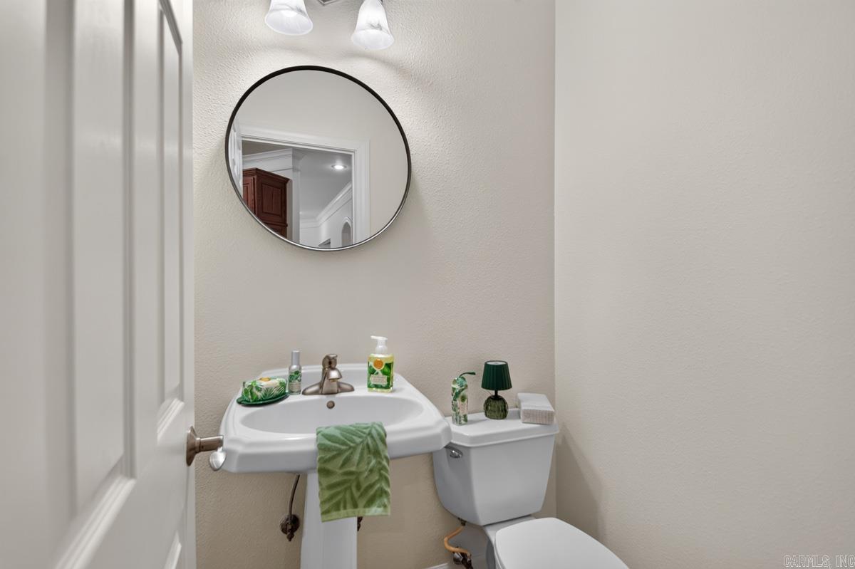 20 Latour Property Photo 22