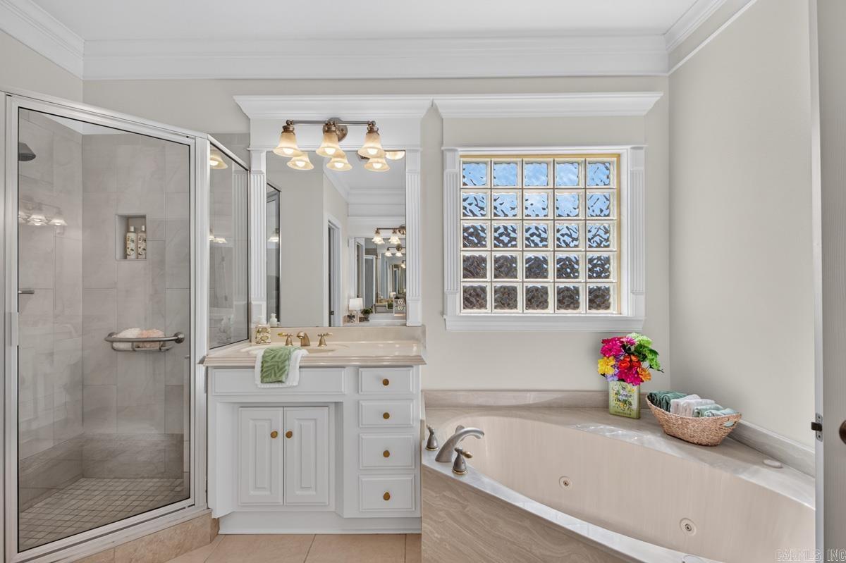 20 Latour Property Photo 26