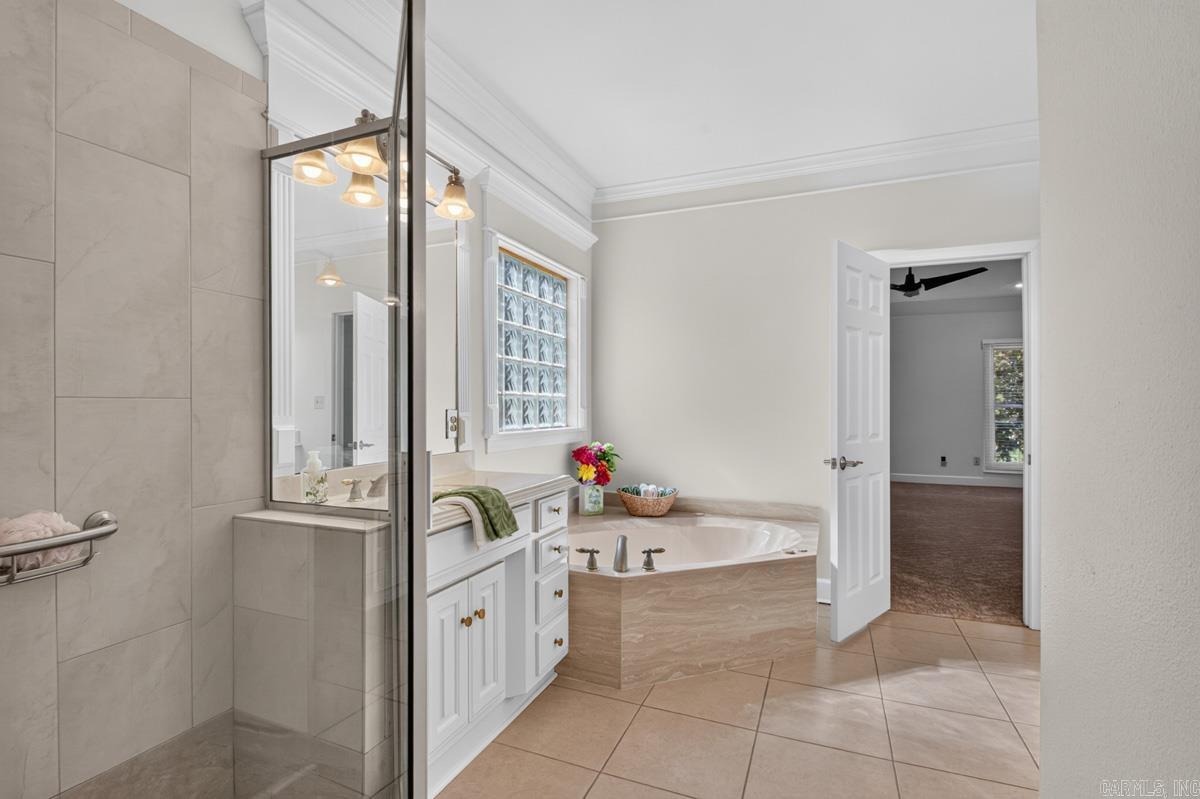 20 Latour Property Photo 27
