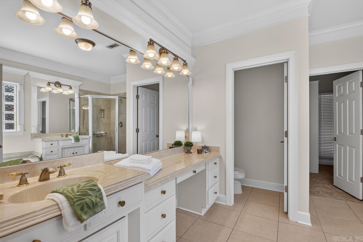20 Latour Property Photo 28