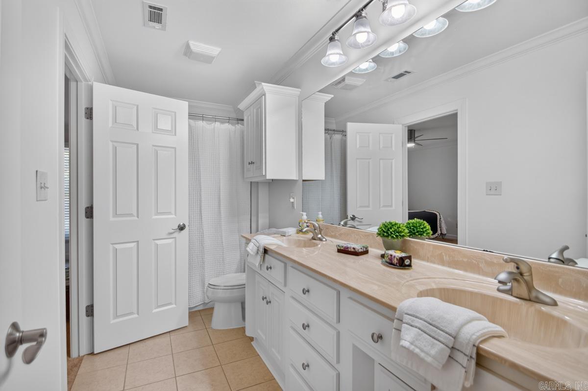 20 Latour Property Photo 38
