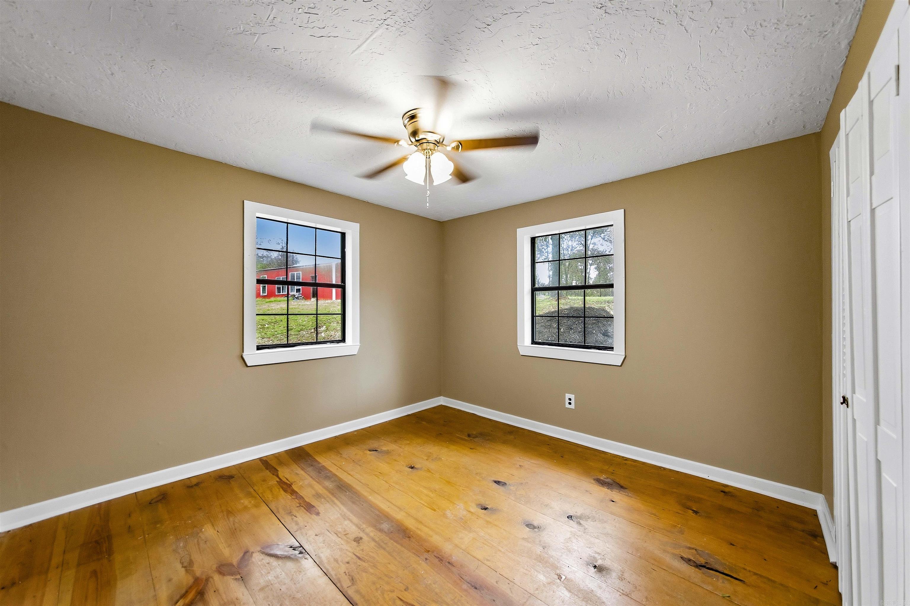 6233 Reeves Lane Property Photo 14
