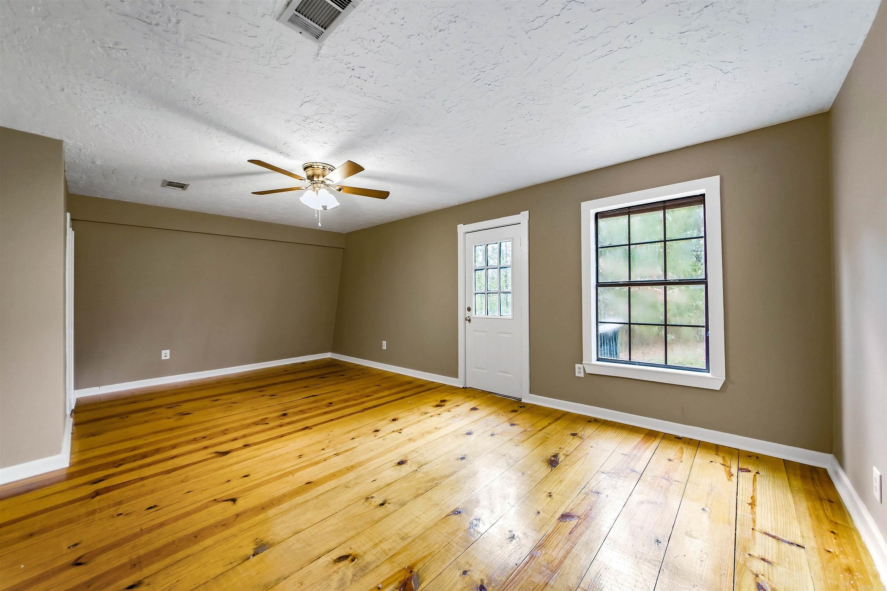 6233 Reeves Lane Property Photo 24