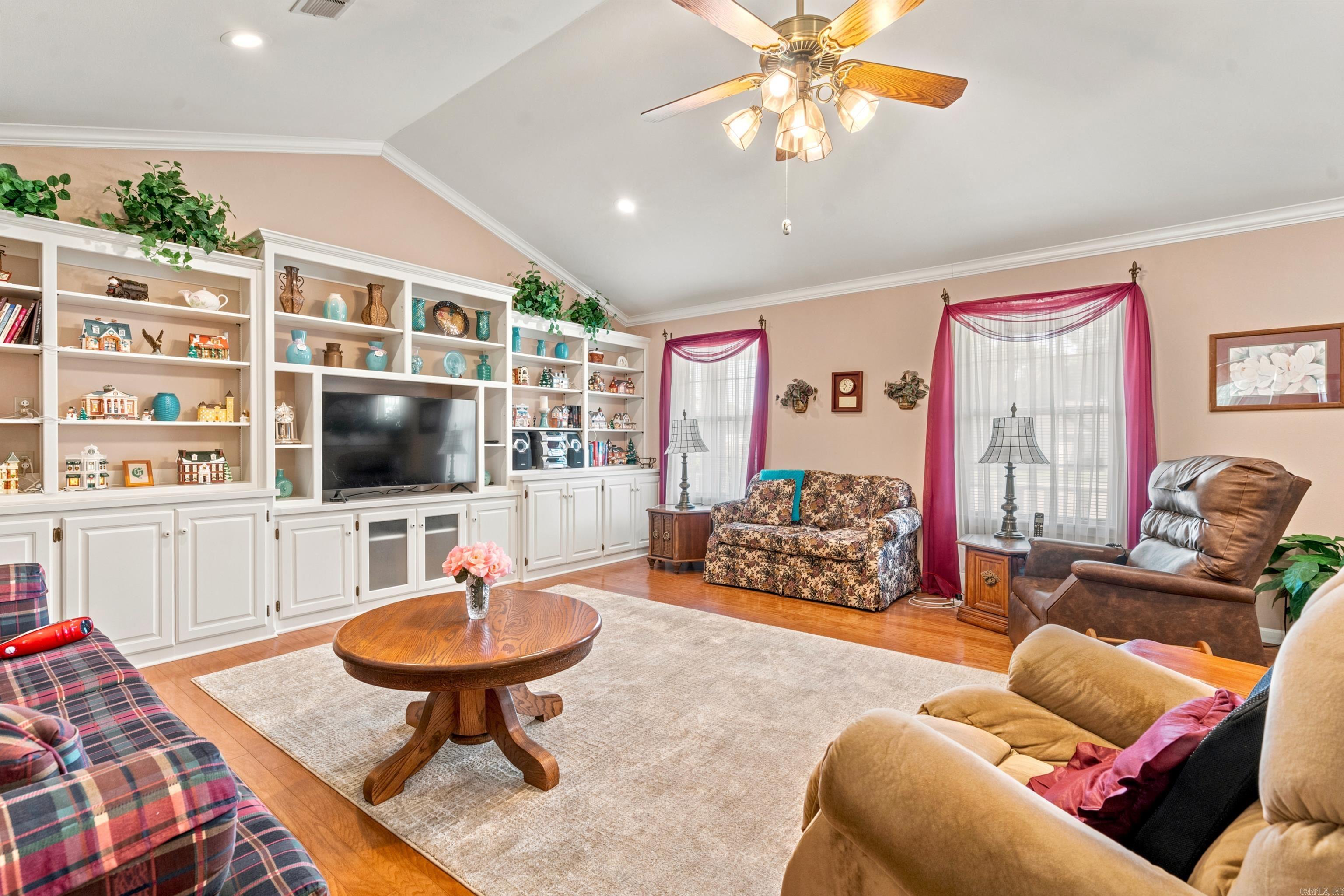 1724 Regency Drive Property Photo 8