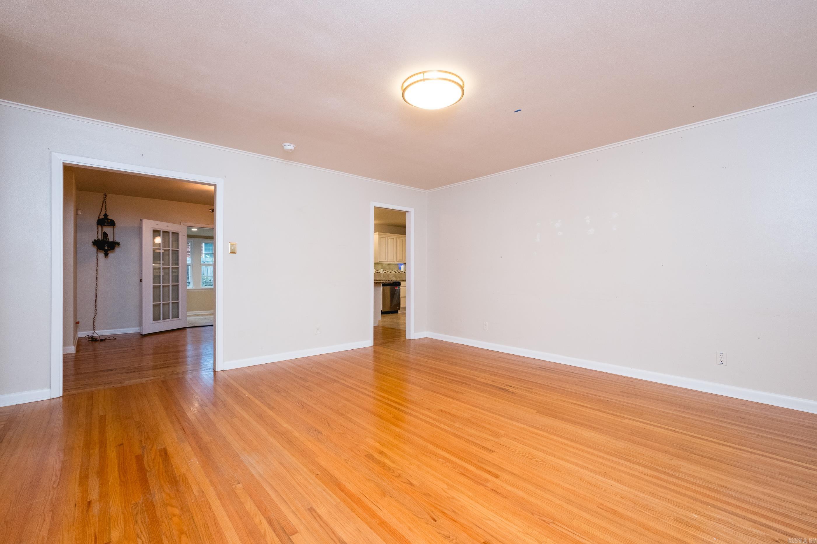 2 Lawrence Drive Property Photo 12