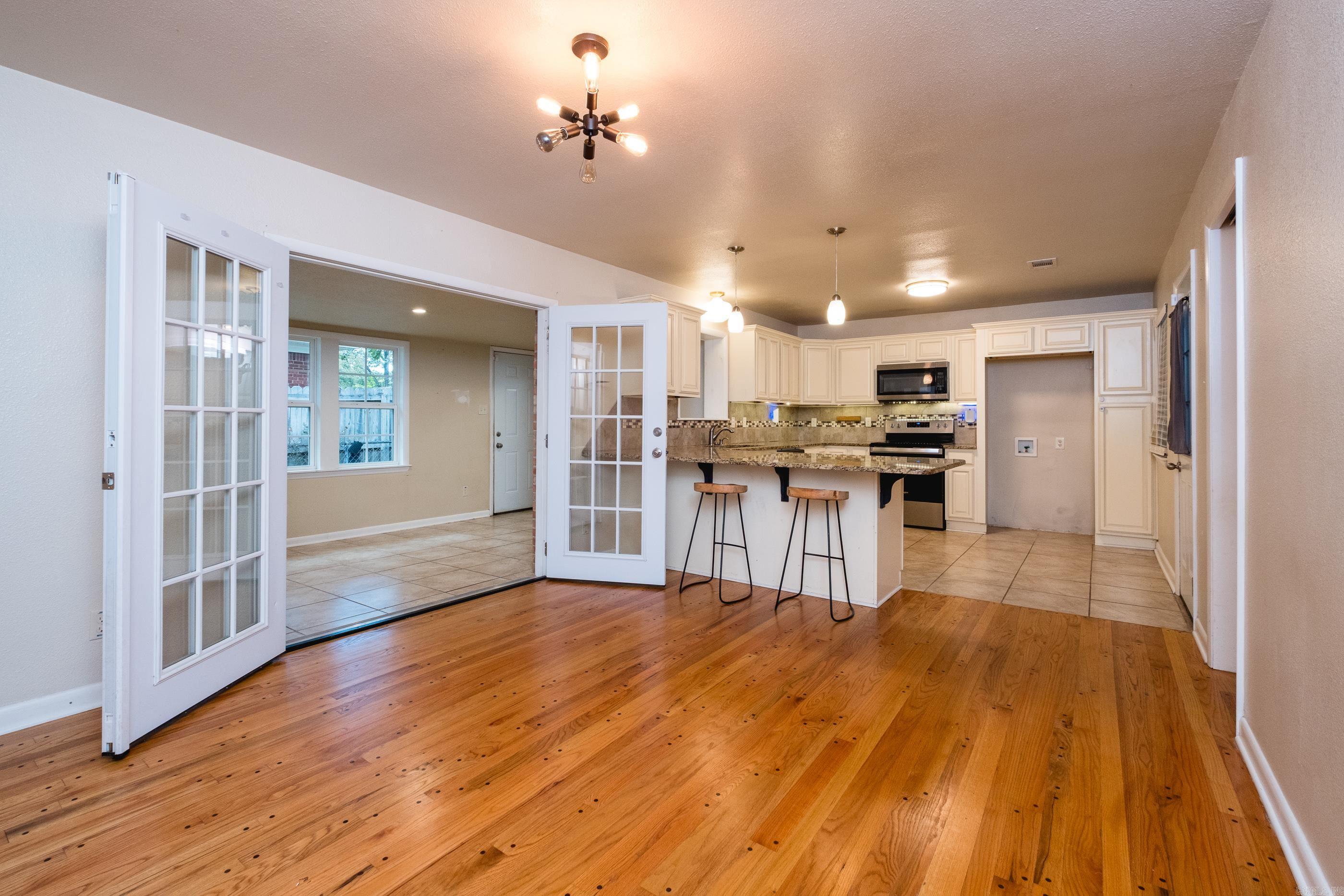 2 Lawrence Drive Property Photo 19