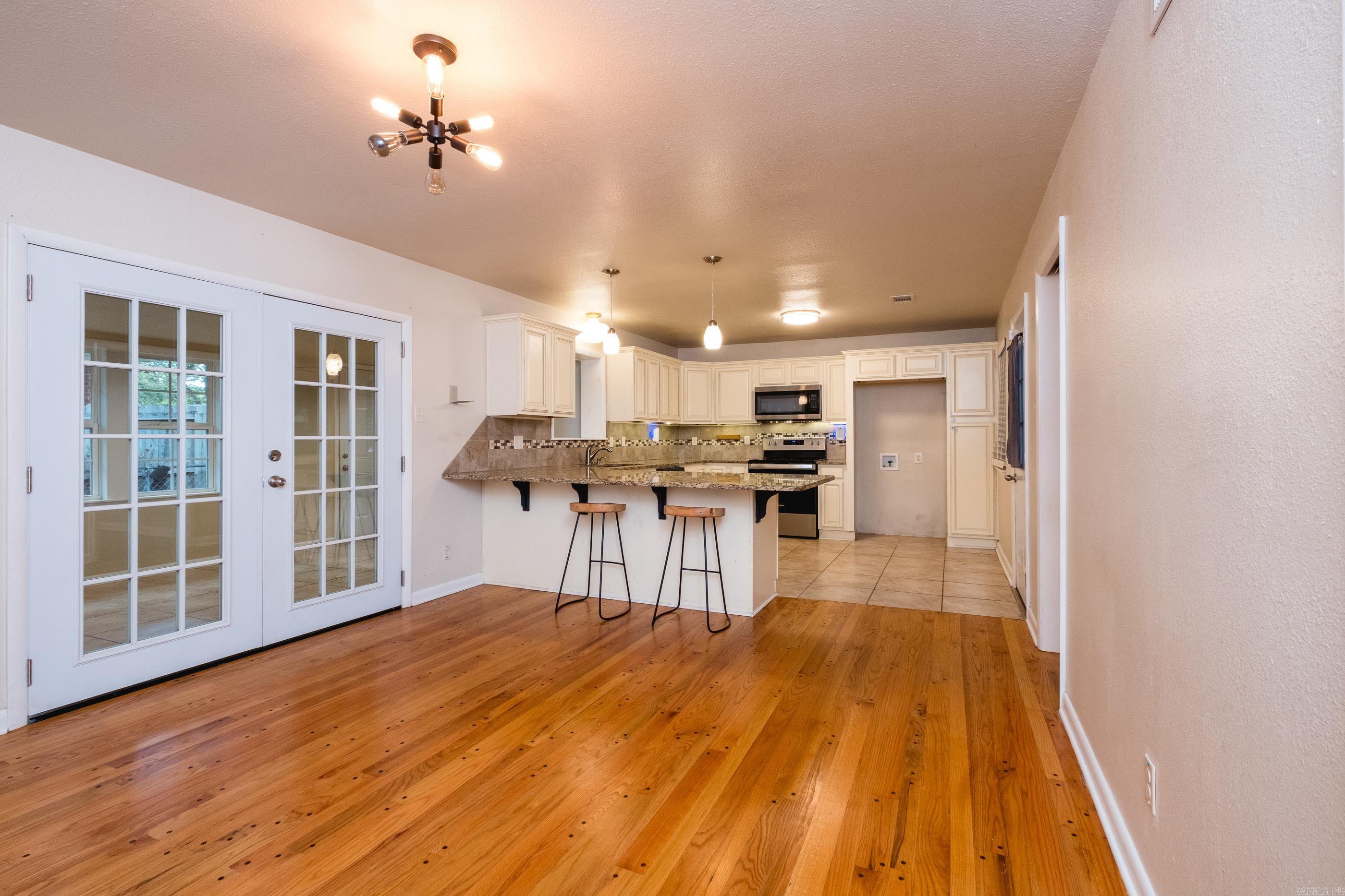 2 Lawrence Drive Property Photo 23
