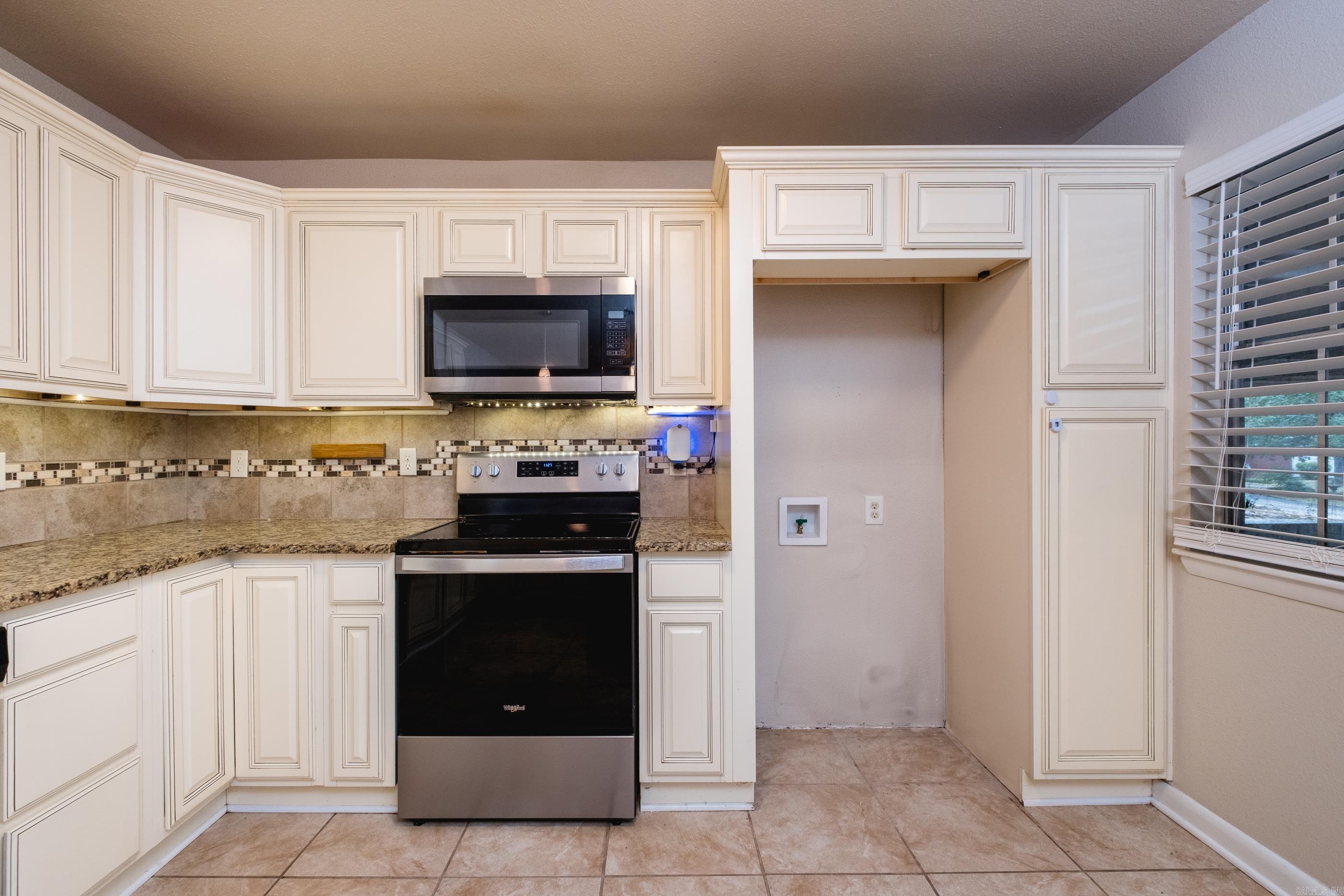 2 Lawrence Drive Property Photo 25