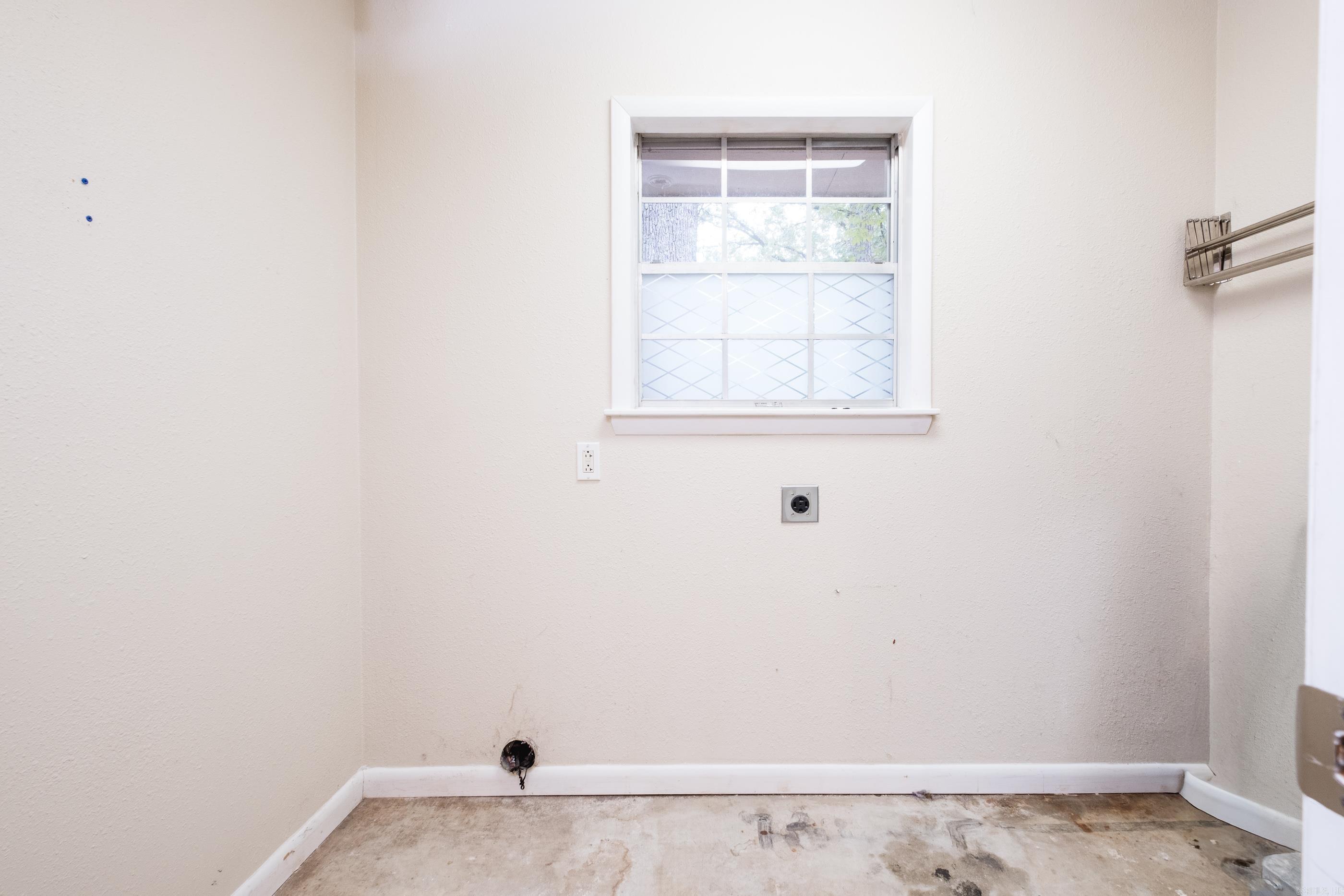 2 Lawrence Drive Property Photo 29