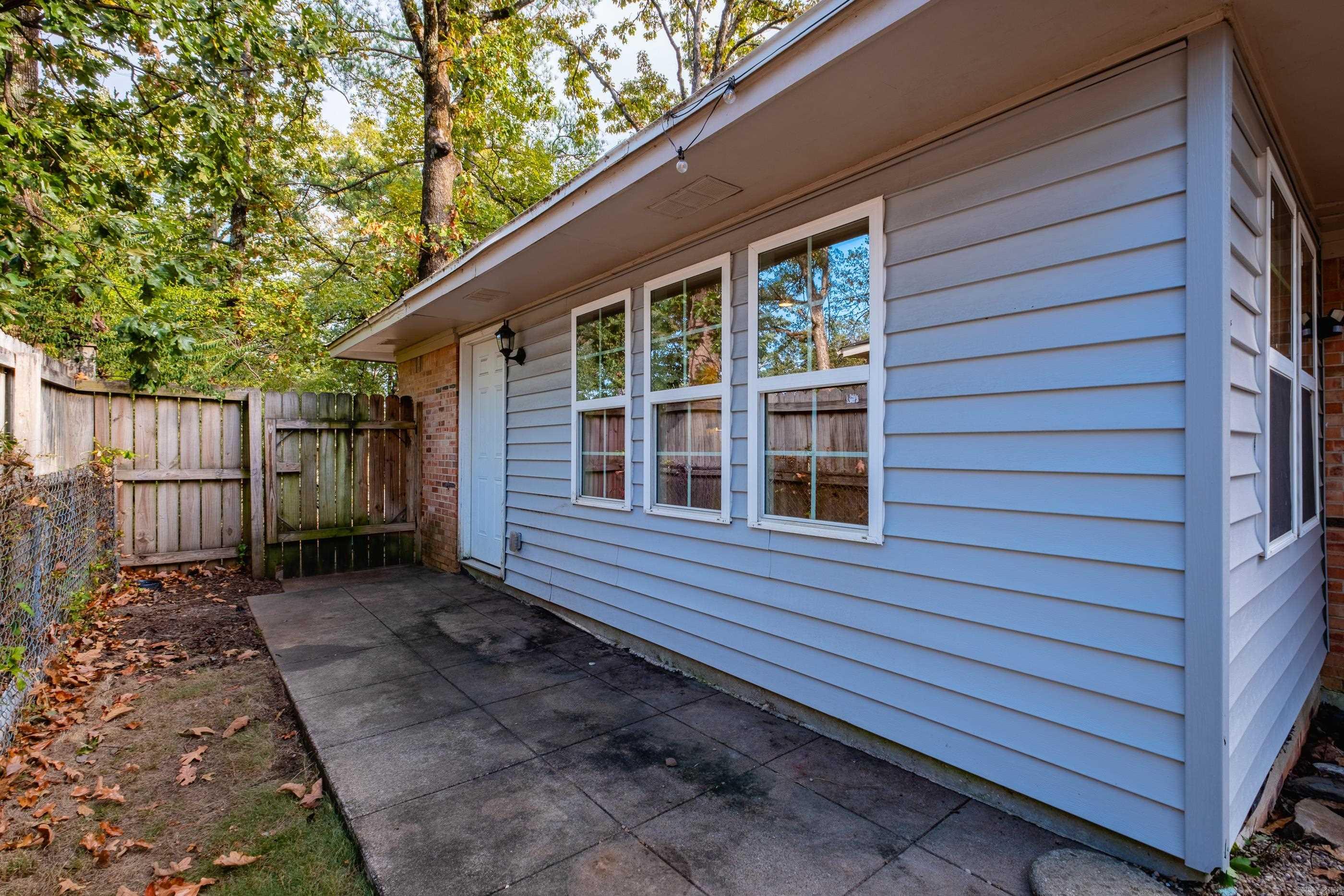 2 Lawrence Drive Property Photo 43