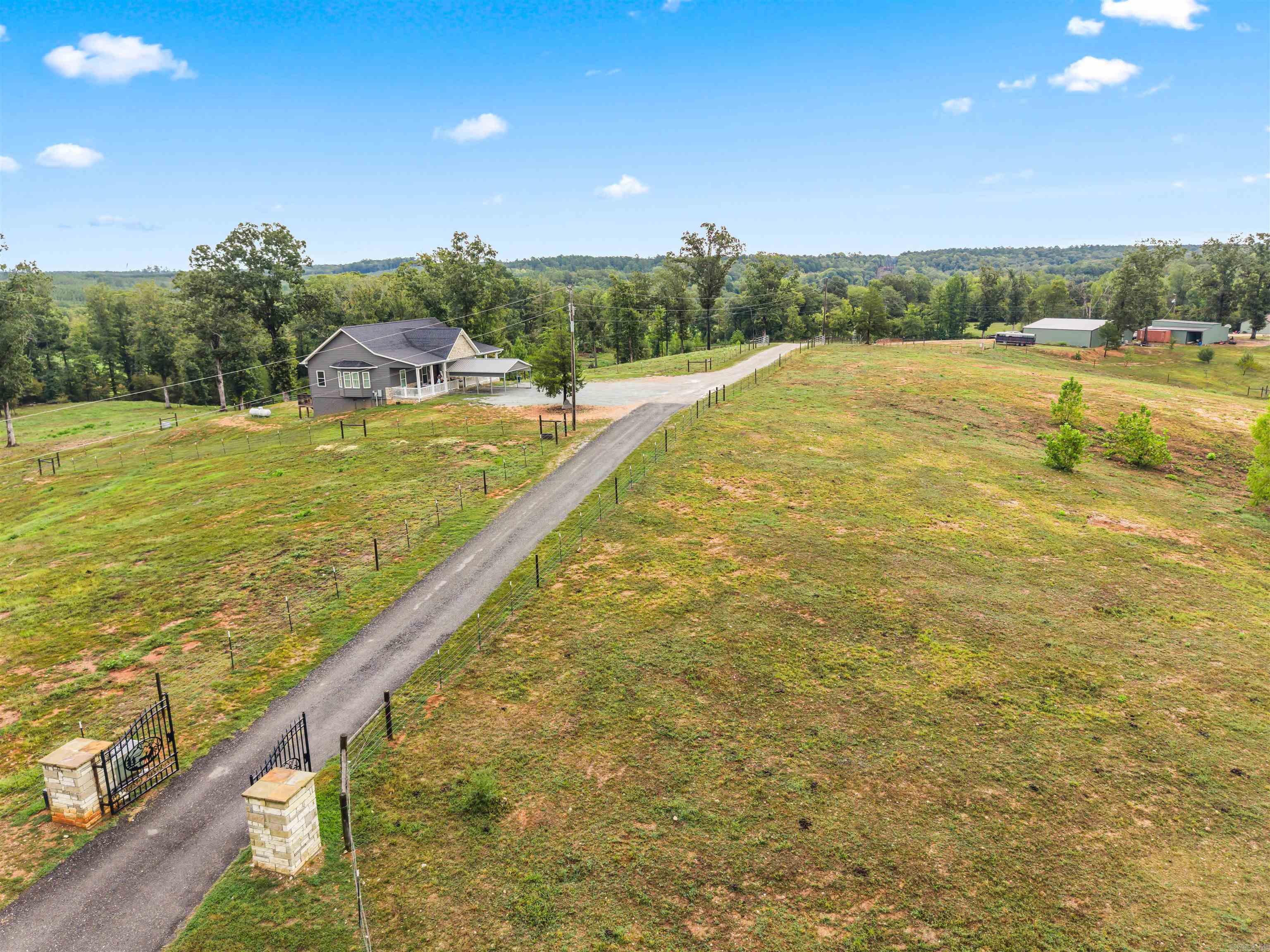 6084 Ziegler Property Photo 2
