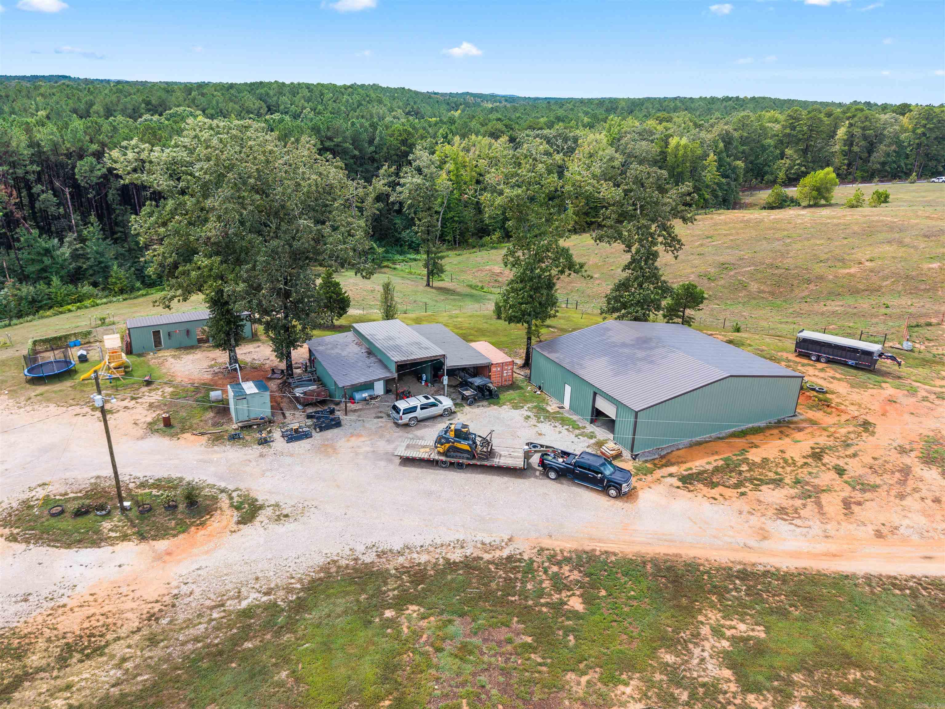 6084 Ziegler Property Photo 6