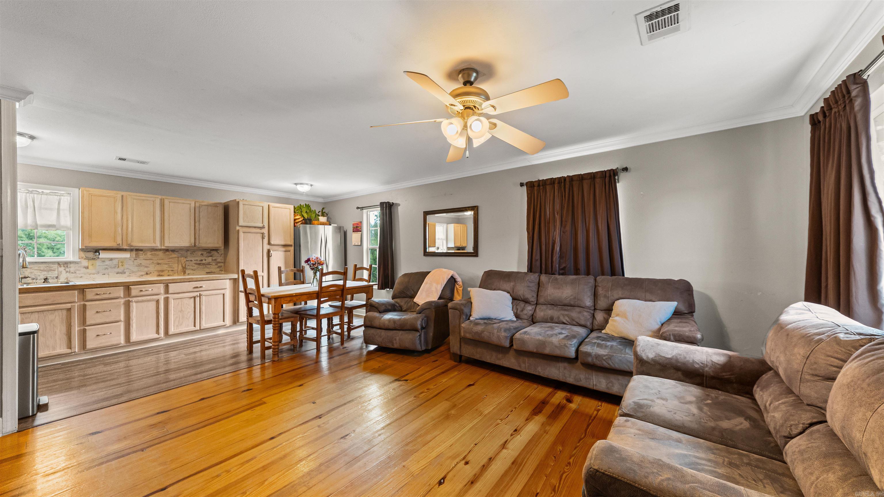 6084 Ziegler Property Photo 8