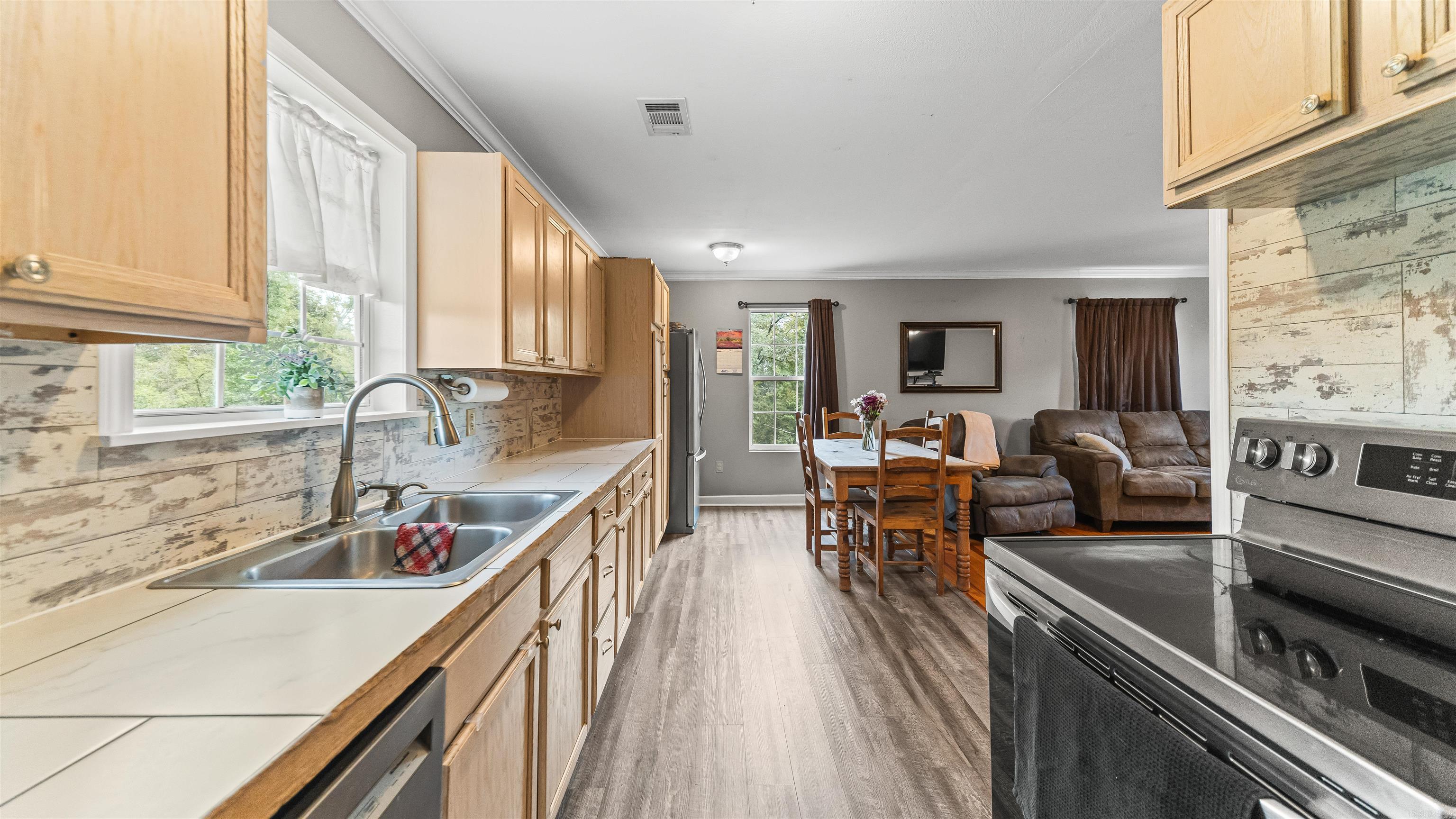 6084 Ziegler Property Photo 11