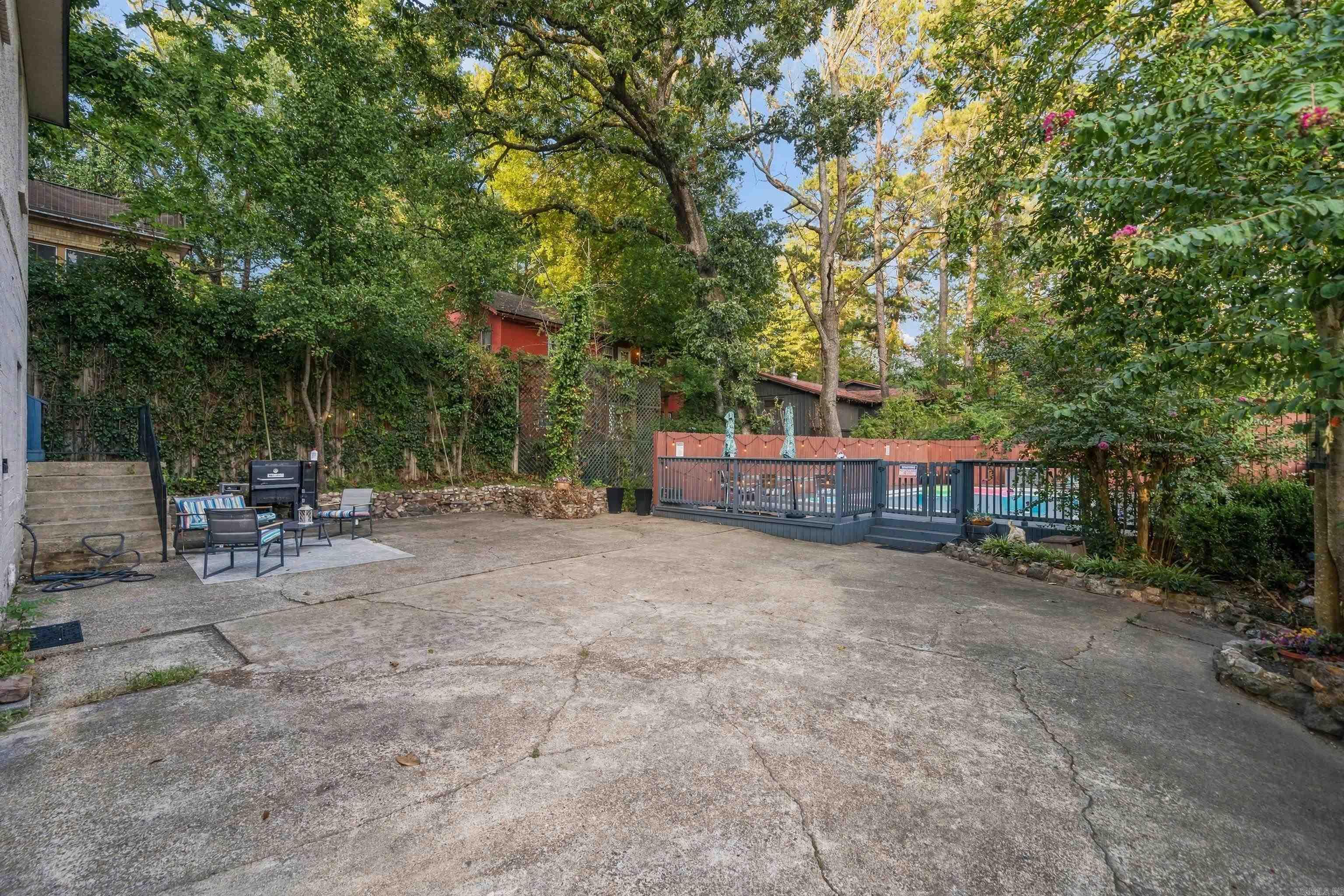 1003 Prospect Property Photo 6