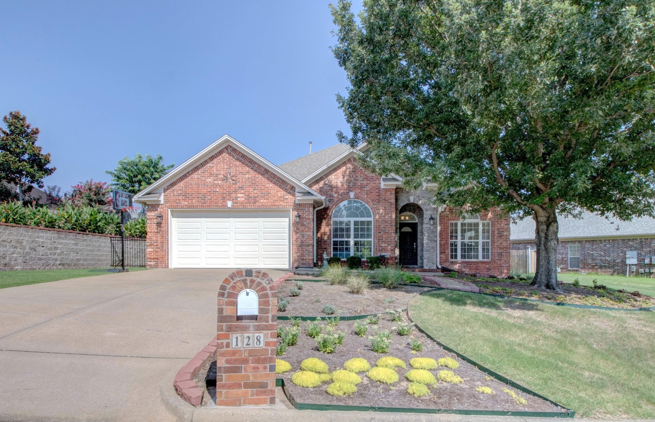 128 Mountain Valley Dr. Property Photo 1