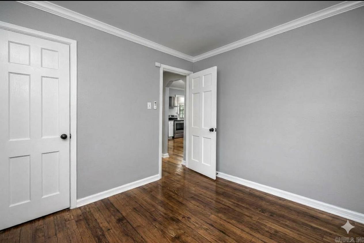 2410 S Harrison St Property Photo 16