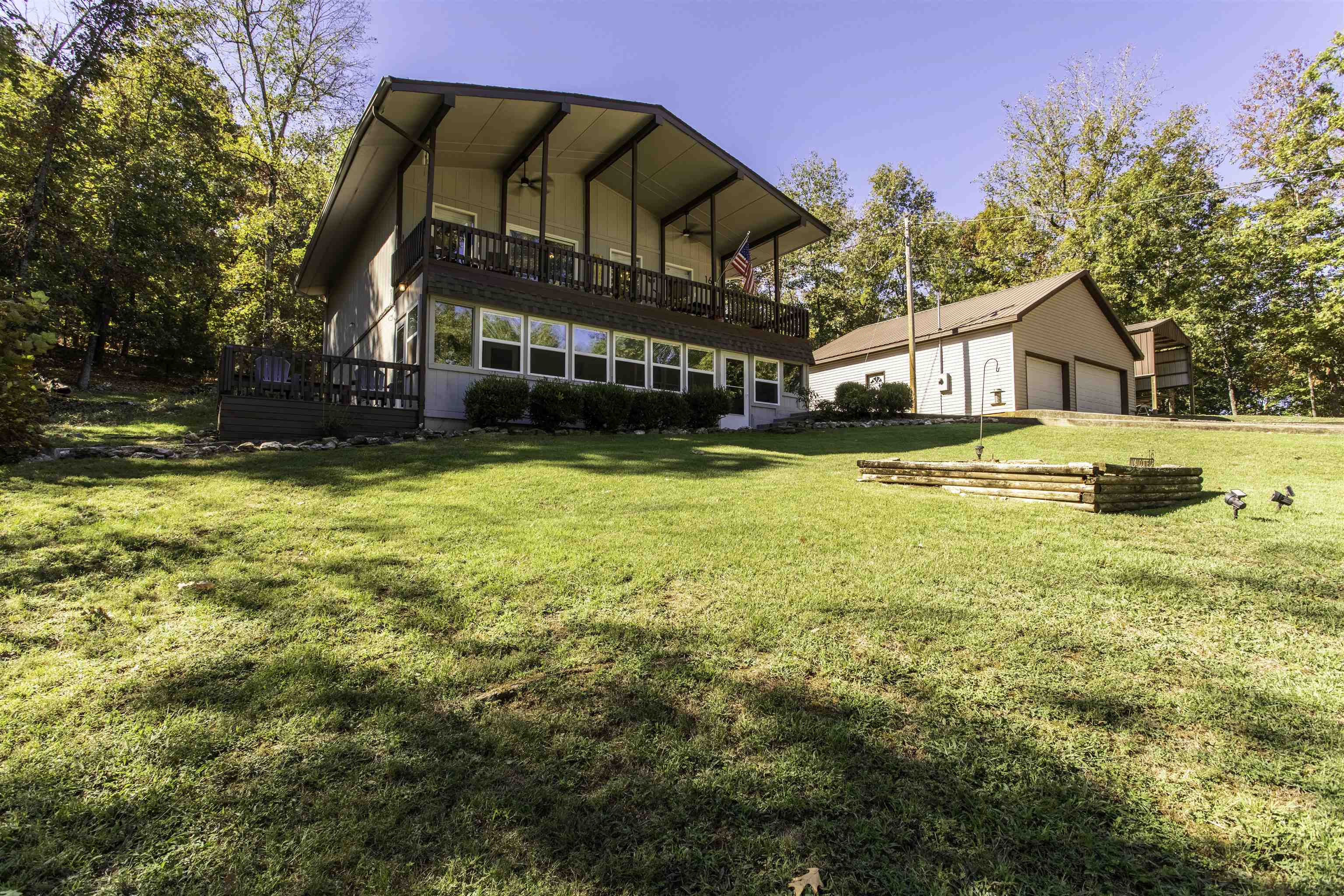 16 Wyandotte Drive Property Photo 2