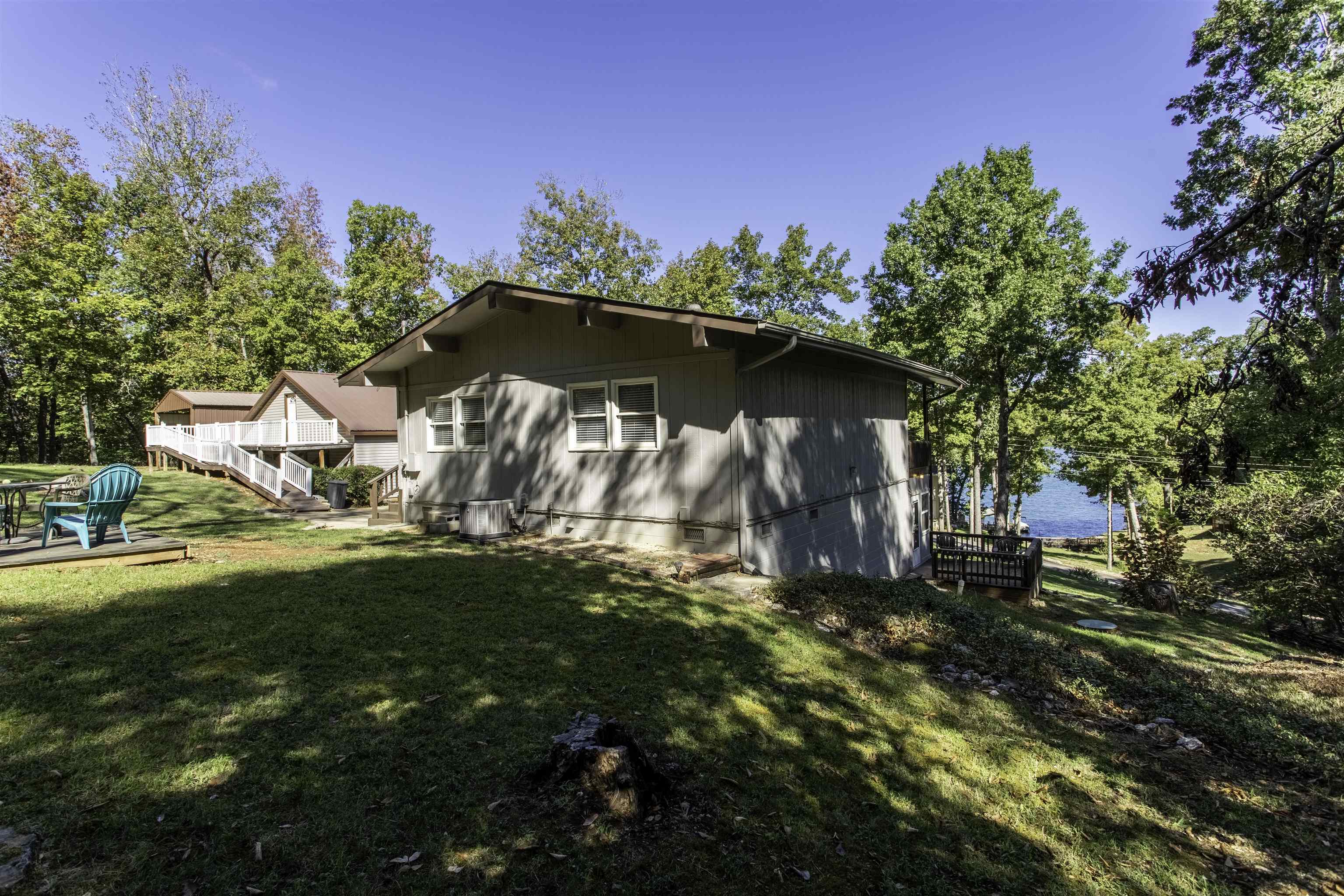16 Wyandotte Drive Property Photo 4