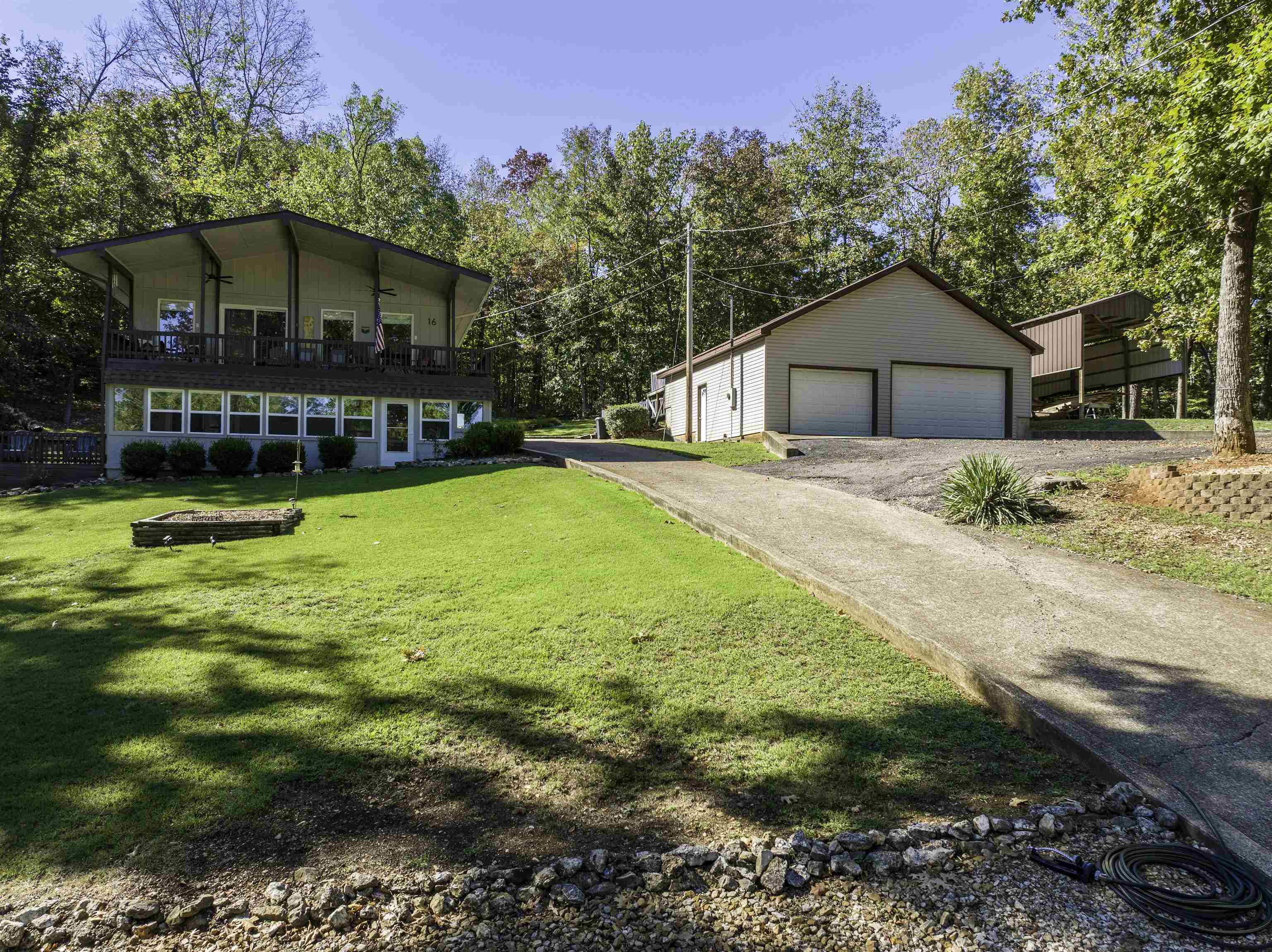 16 Wyandotte Drive Property Photo 12