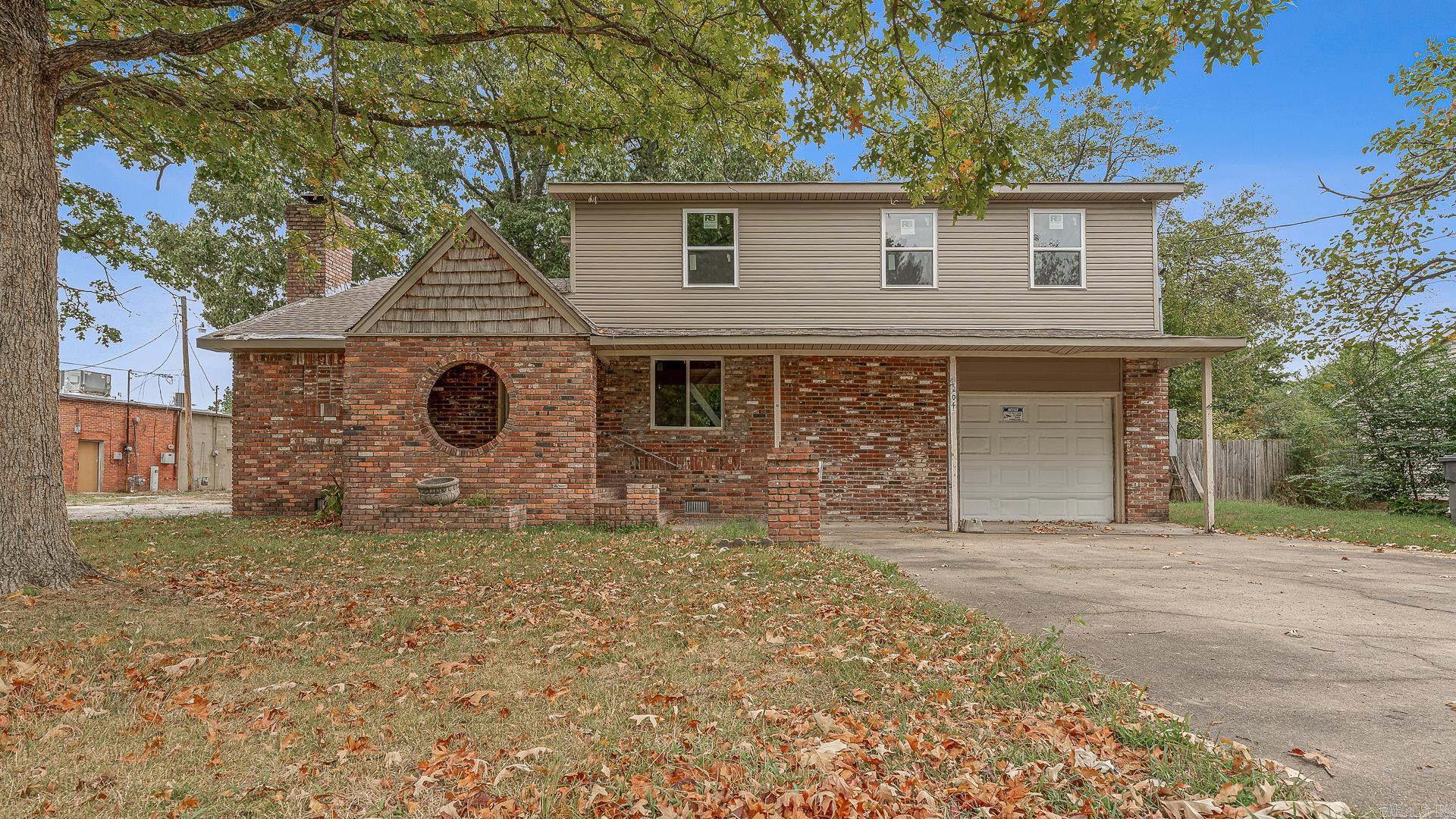 1204 W Cherry Avenue Property Photo 1