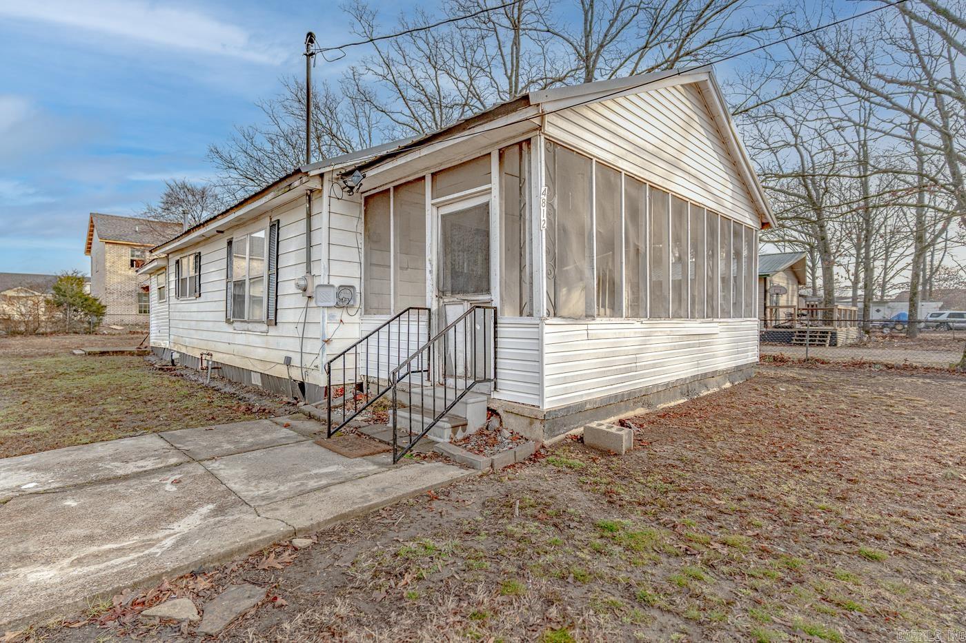 4812 Morton Property Photo 2