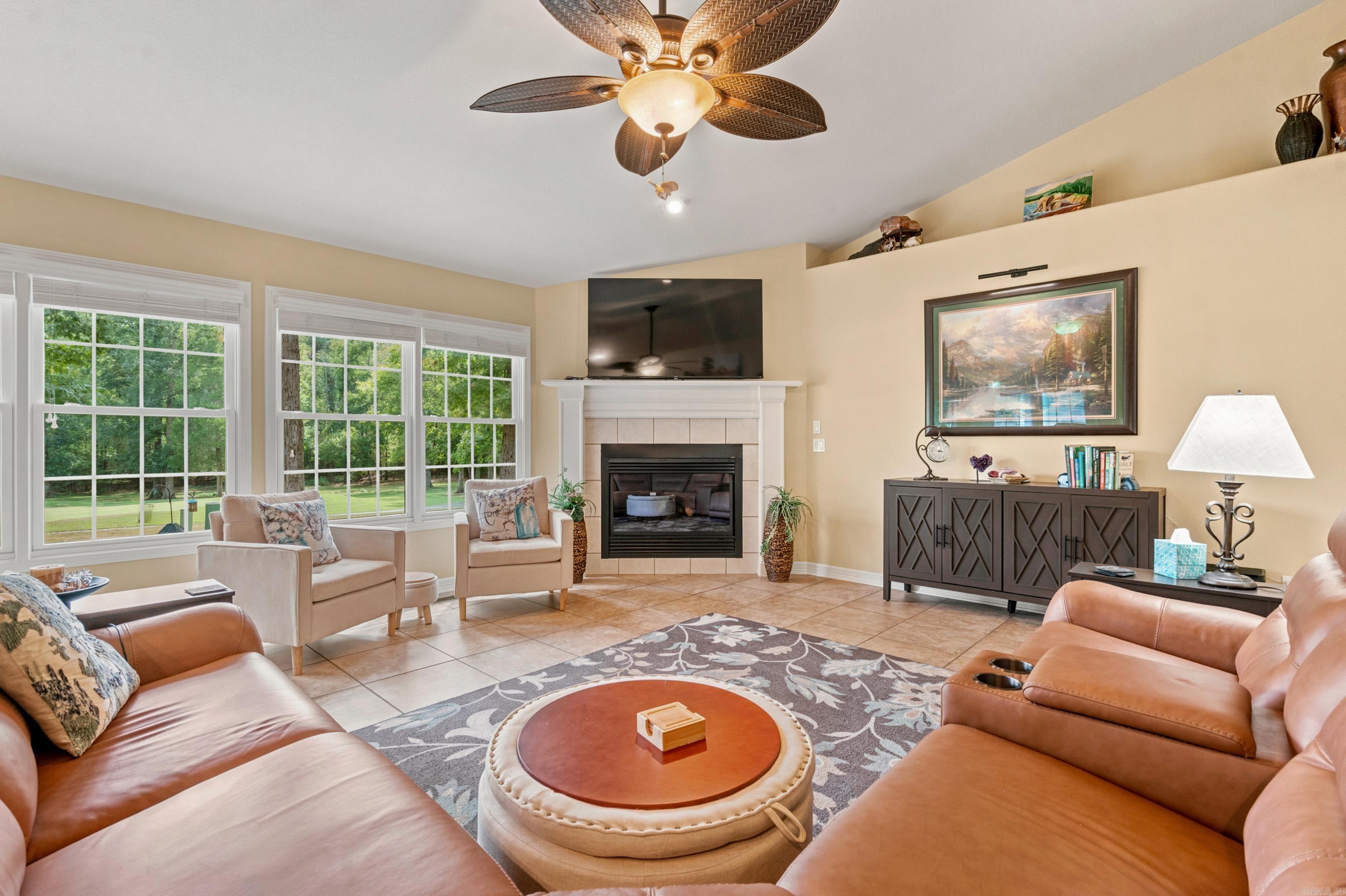 20 Hendaye Way Property Photo 9