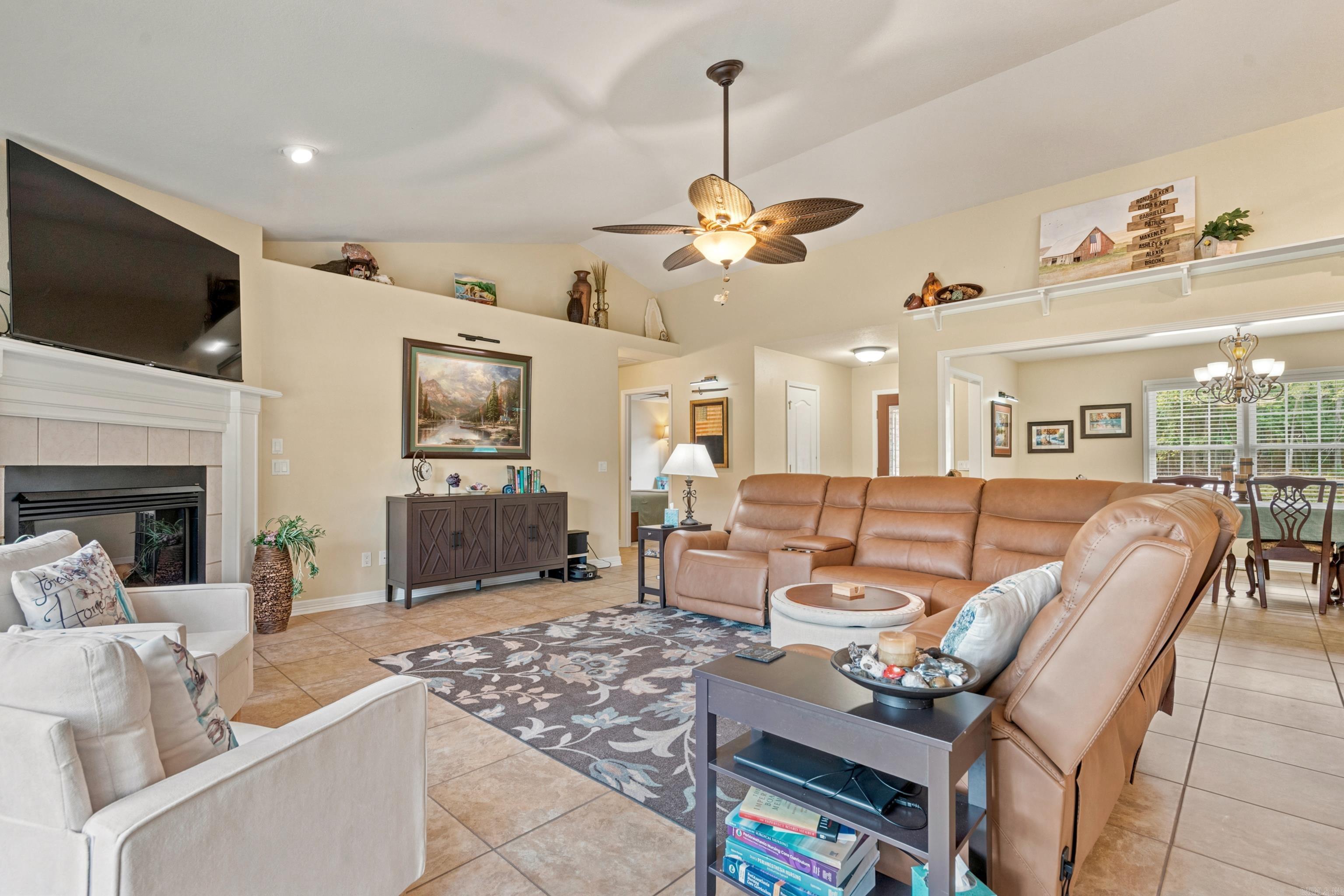 20 Hendaye Way Property Photo 10