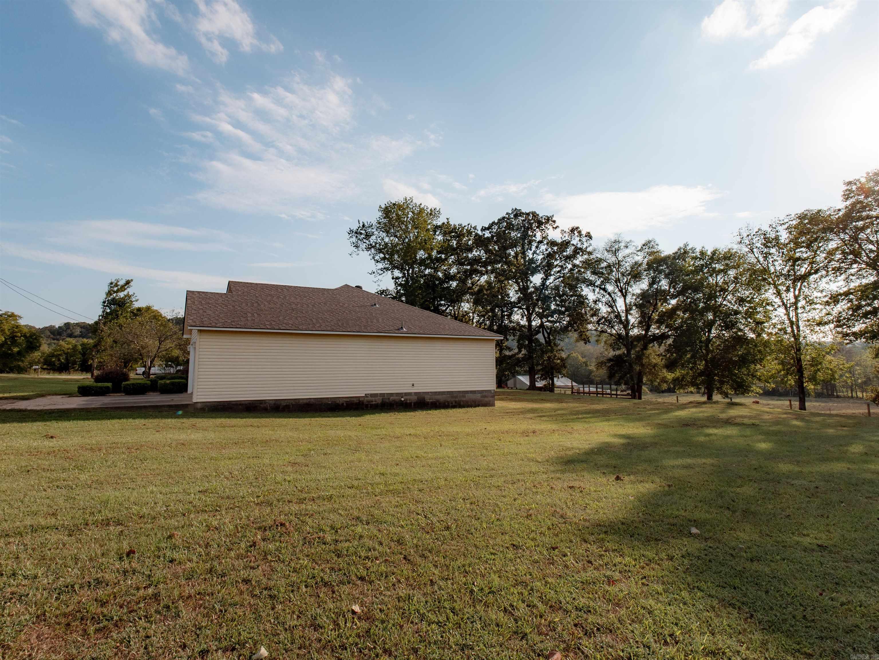 180 Abby Loop Property Photo 4