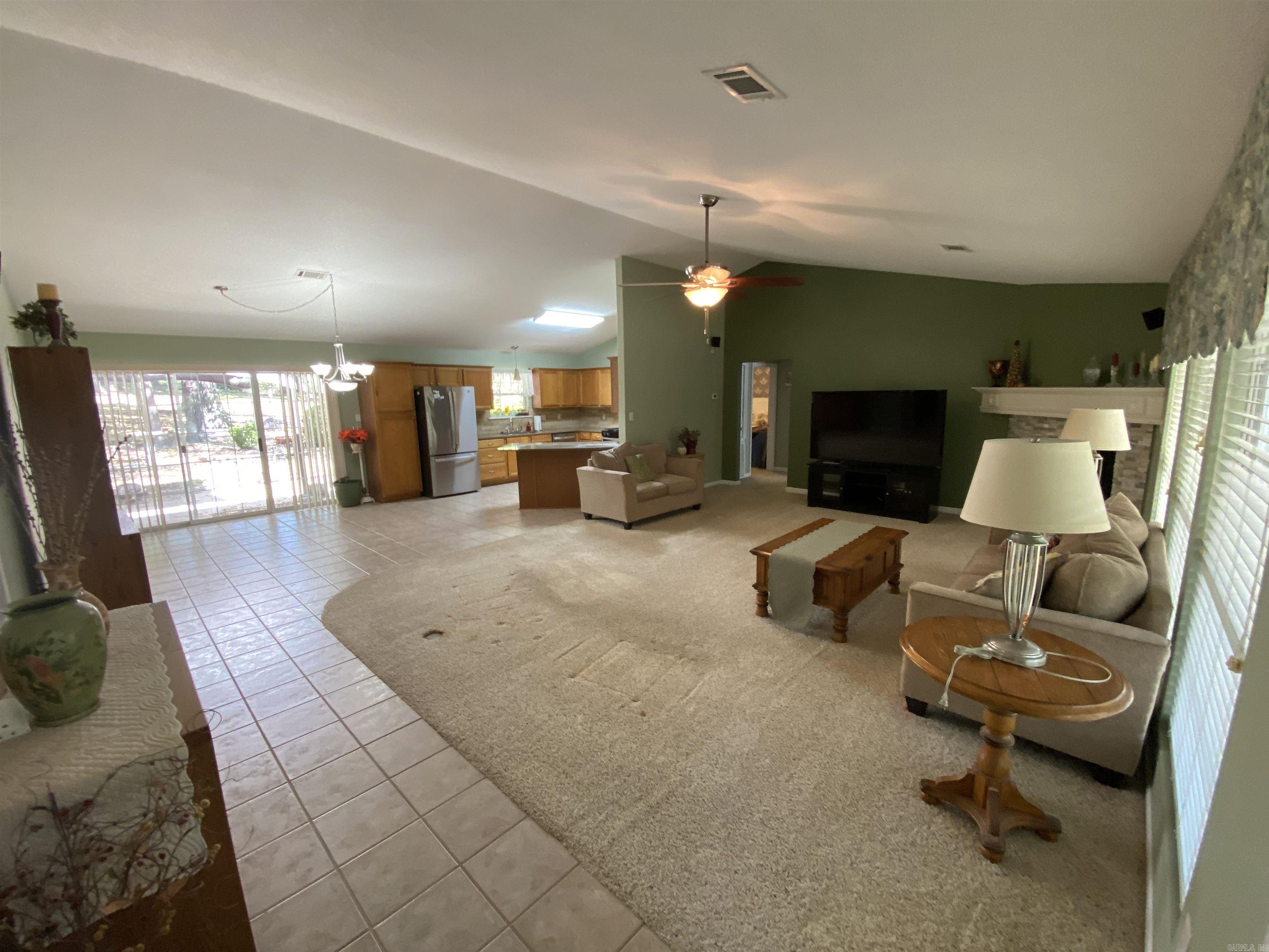 138 Summer Oaks Boulevard Property Photo 6