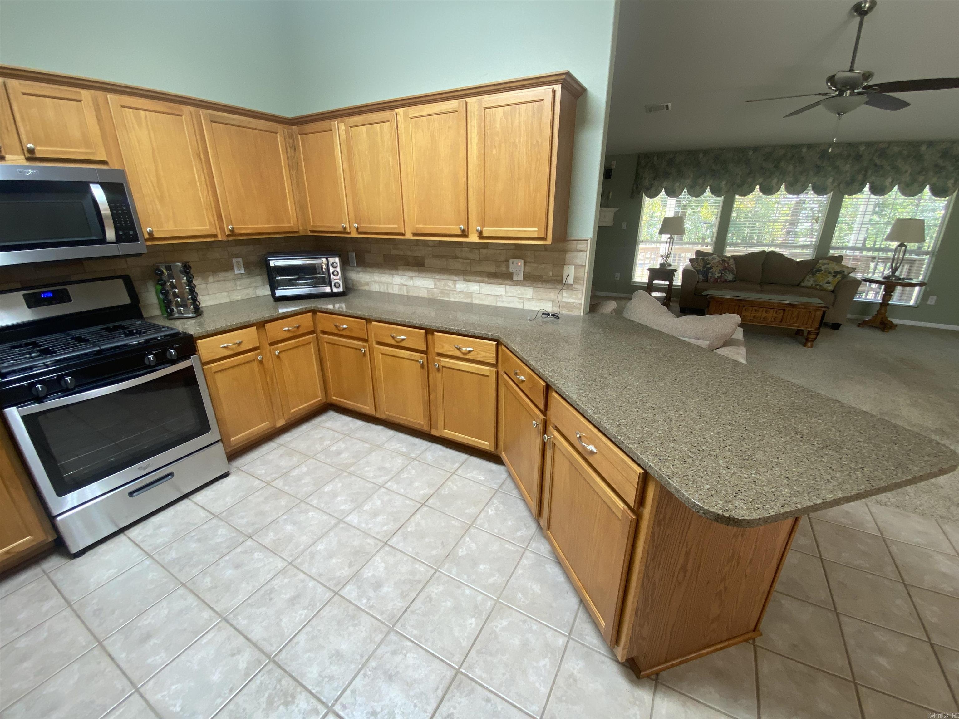 138 Summer Oaks Boulevard Property Photo 10