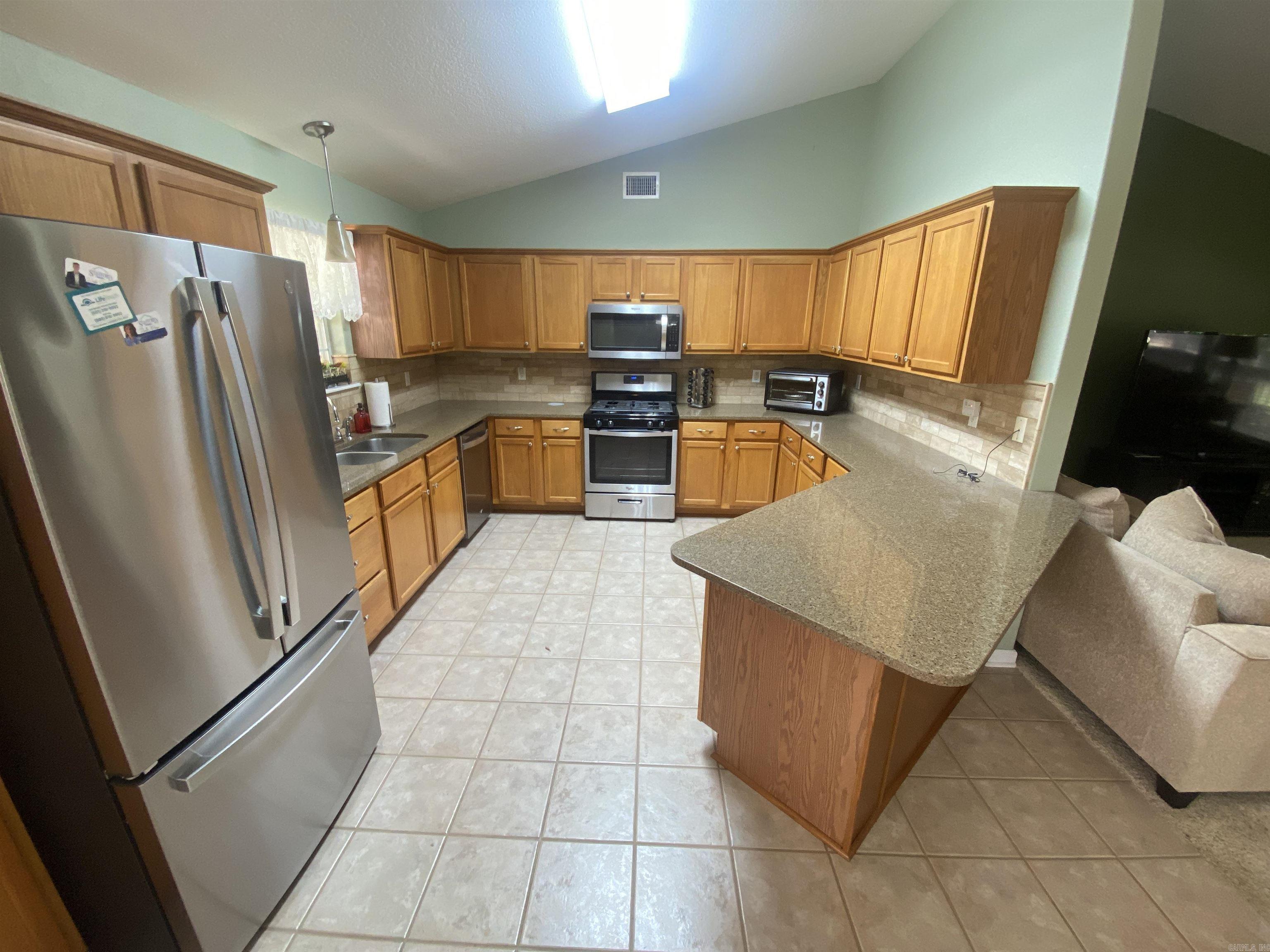 138 Summer Oaks Boulevard Property Photo 11