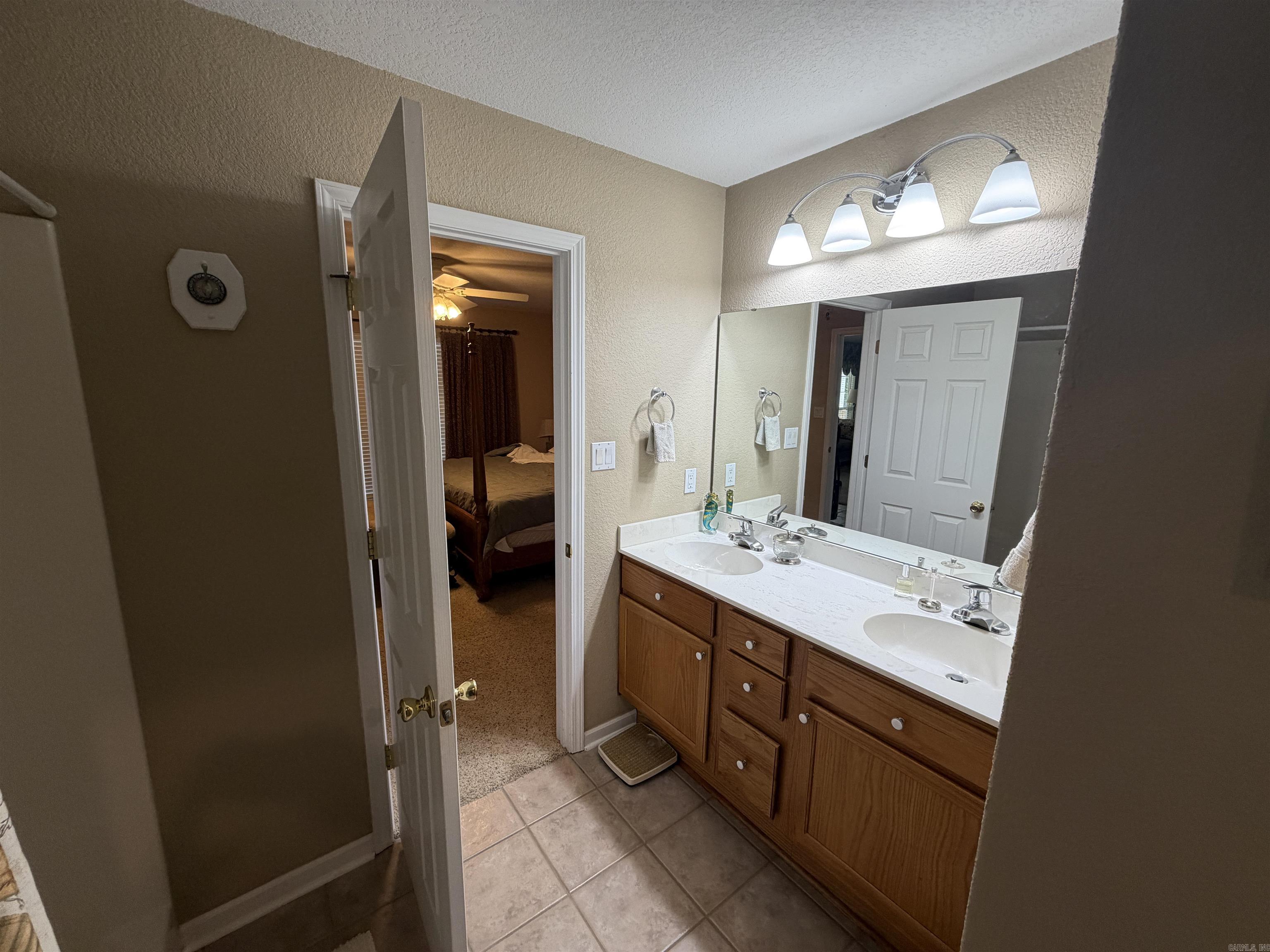 138 Summer Oaks Boulevard Property Photo 20