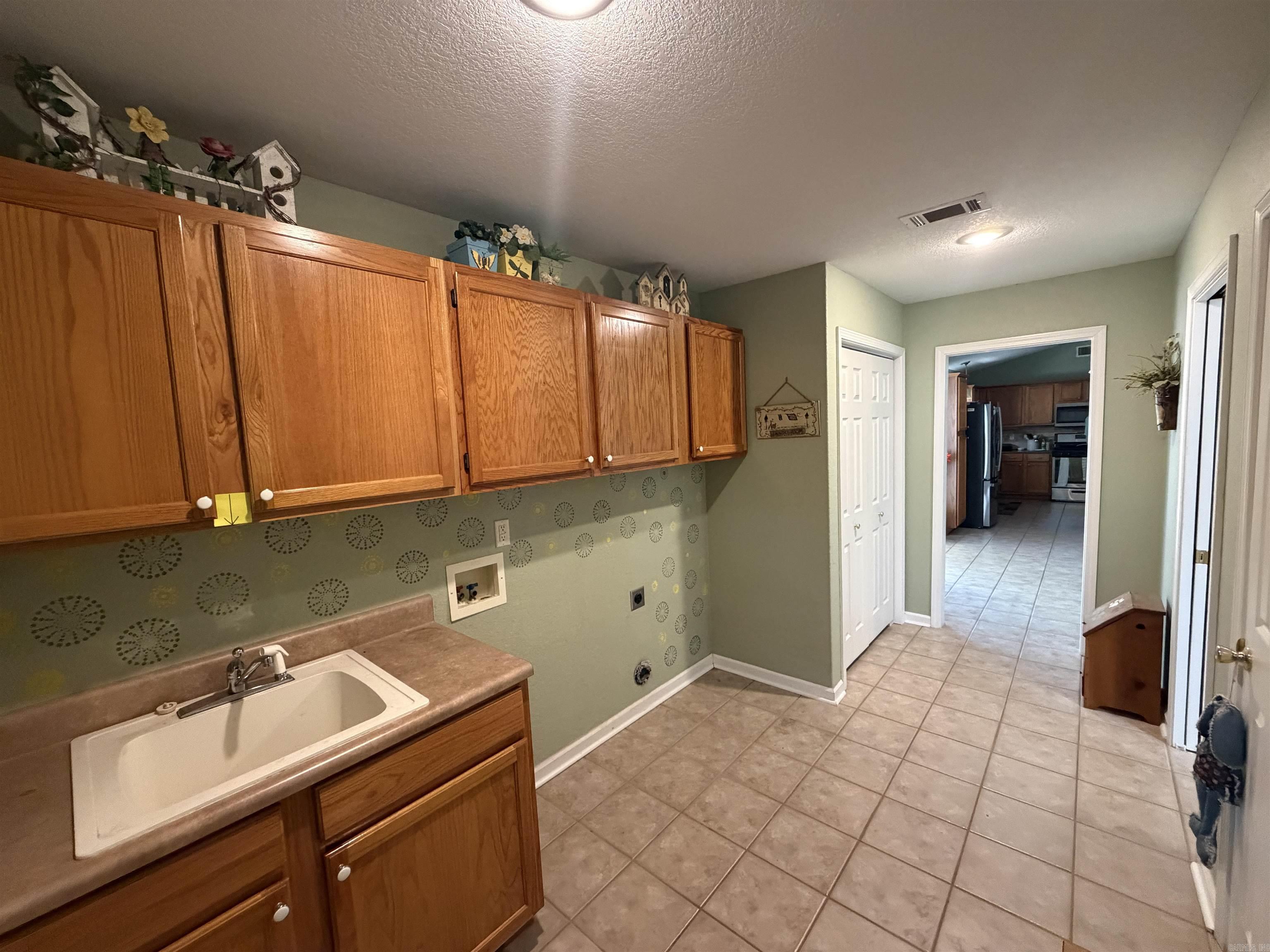 138 Summer Oaks Boulevard Property Photo 24