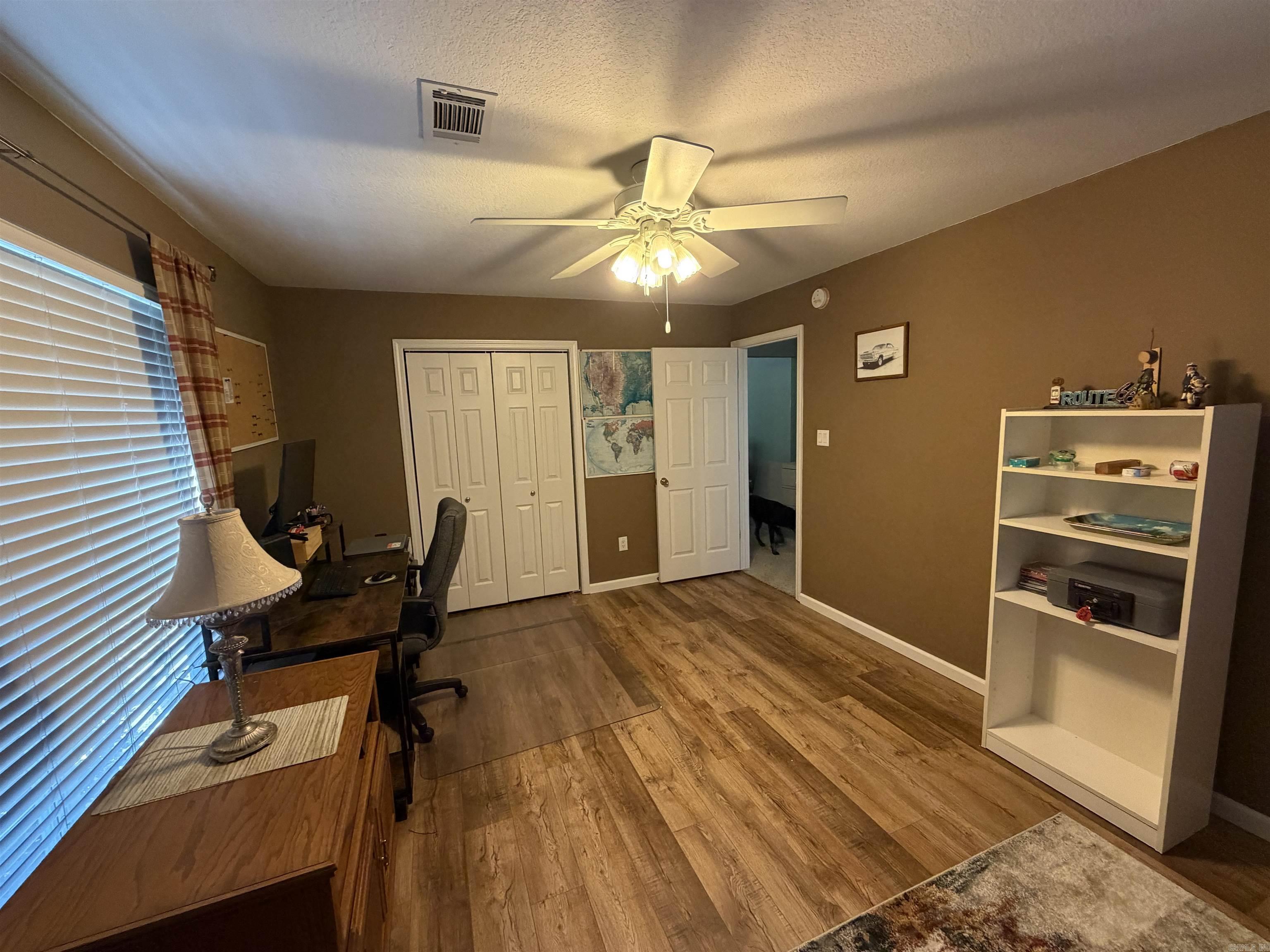 138 Summer Oaks Boulevard Property Photo 33