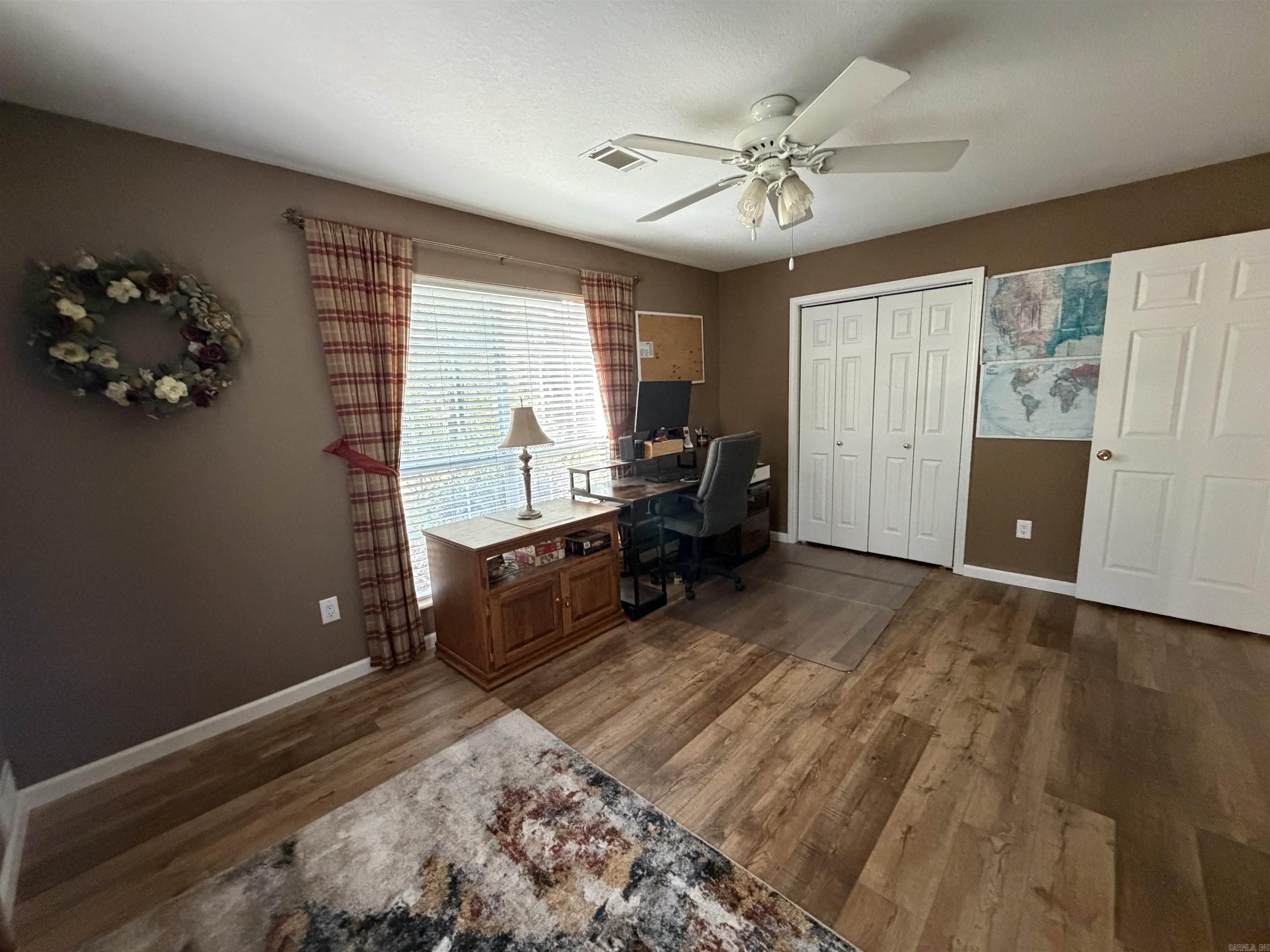 138 Summer Oaks Boulevard Property Photo 34