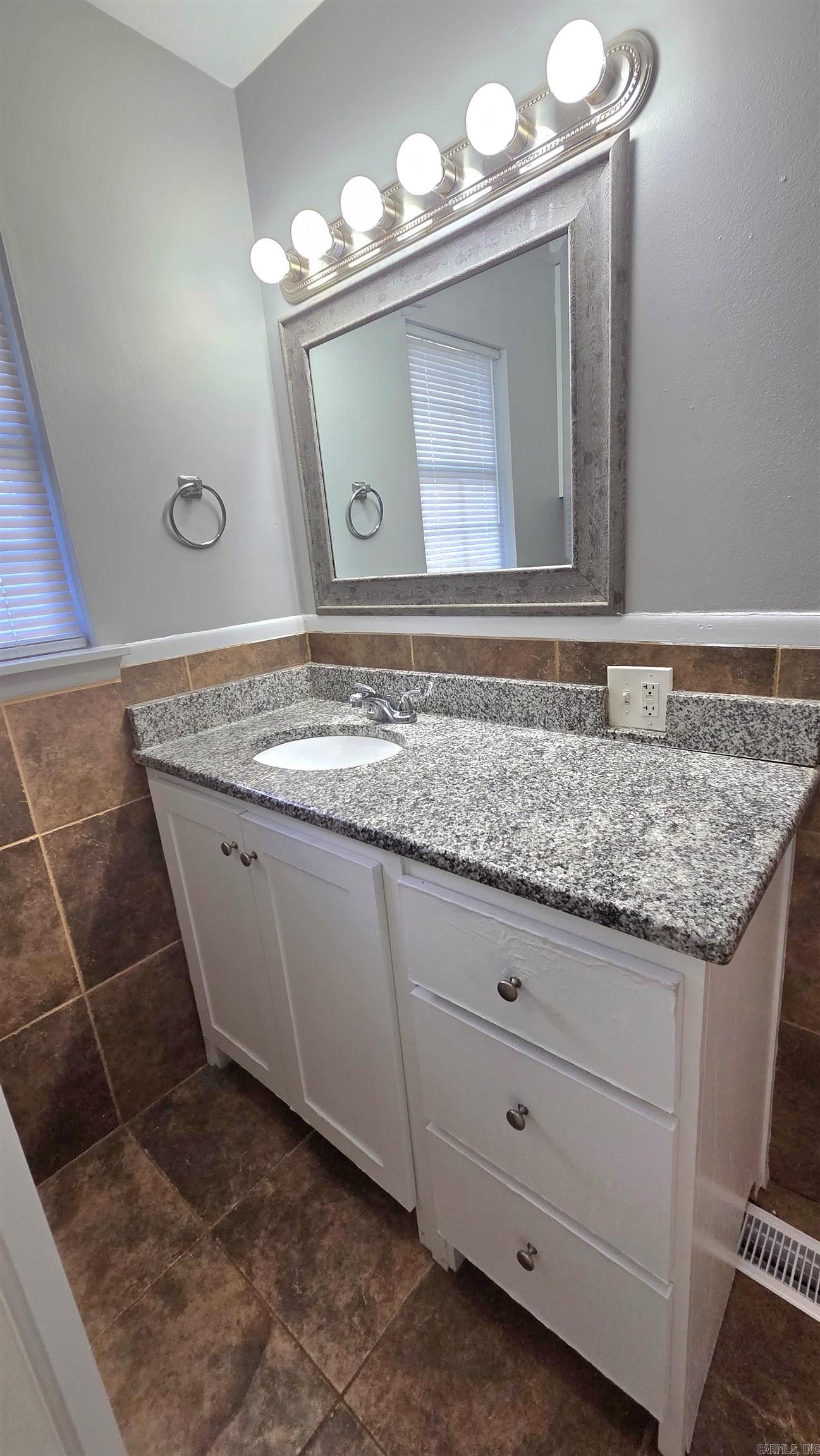 13801 Baucum Dr Property Photo 14