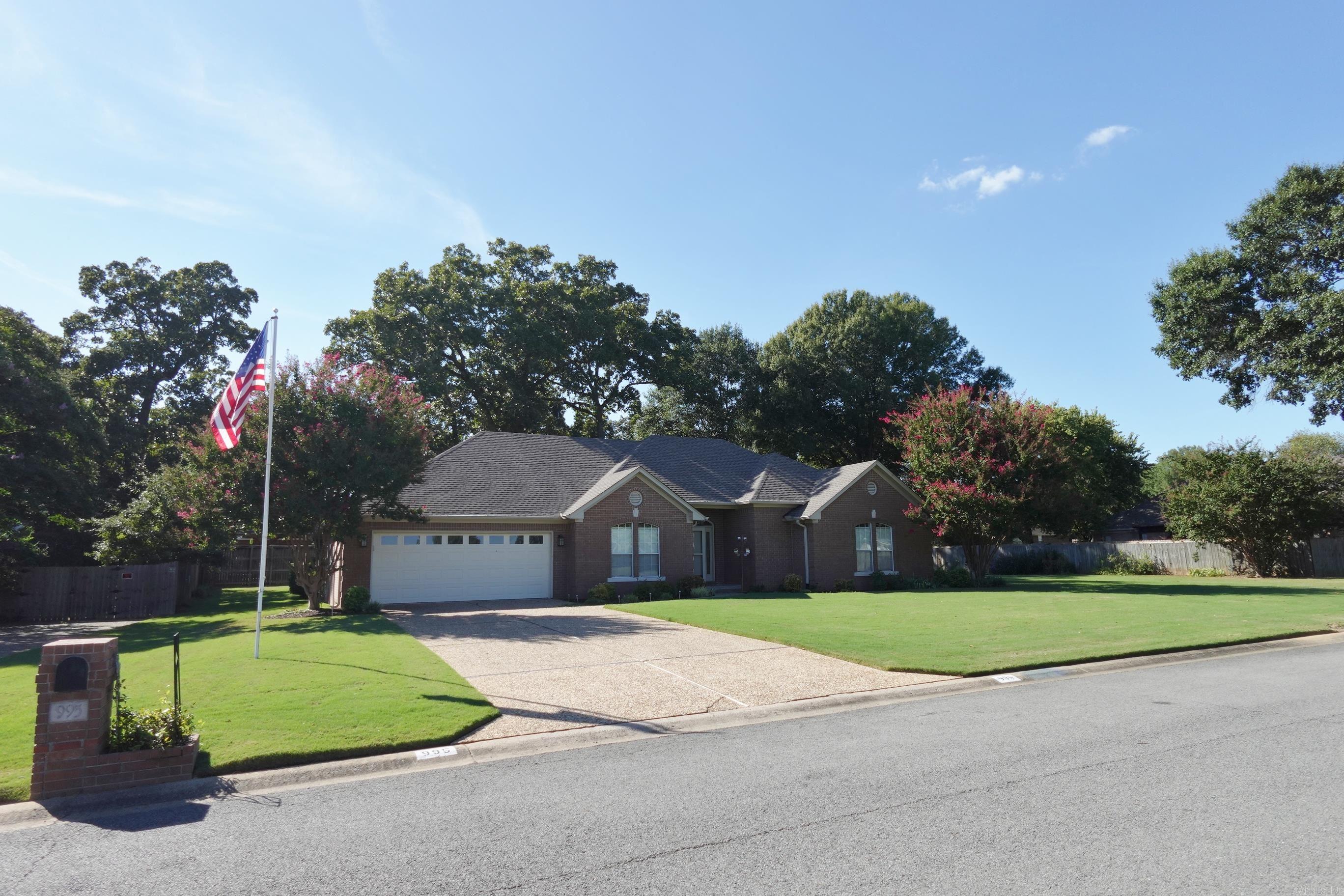 995 Jaci Lane Property Photo 3
