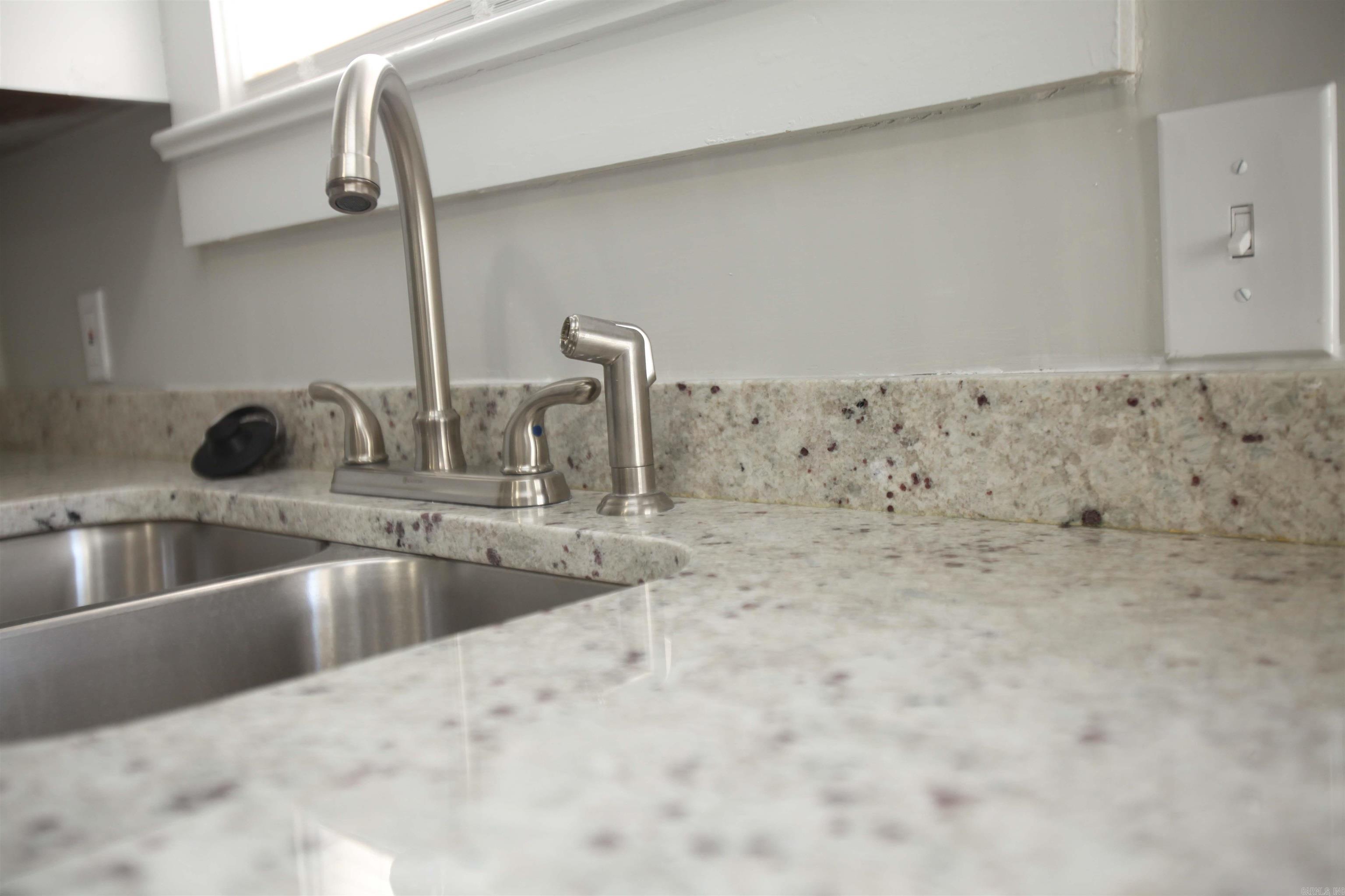 1814 Moss Street B Property Photo 7
