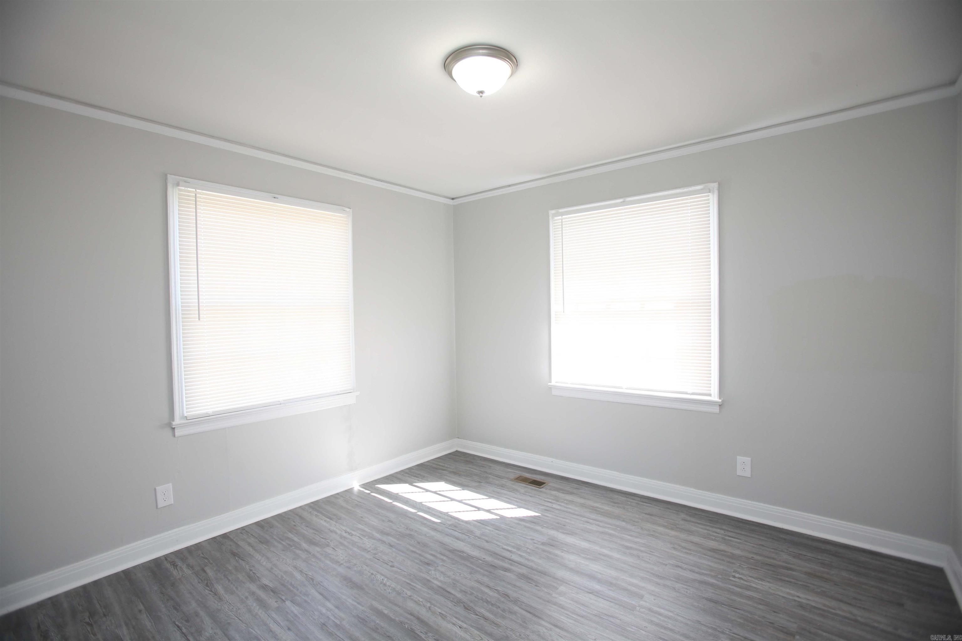 1814 Moss Street B Property Photo 9