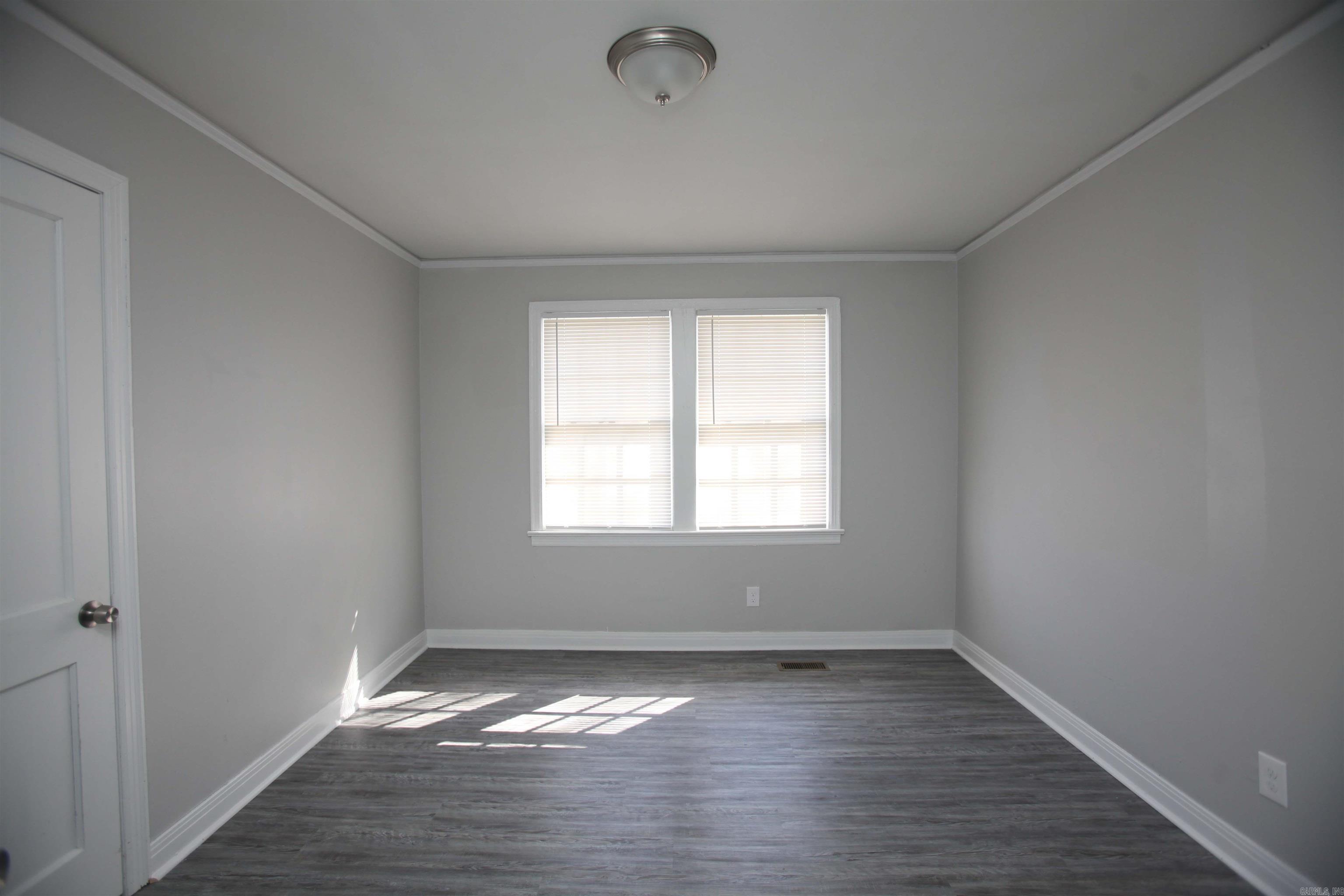 1814 Moss Street B Property Photo 10