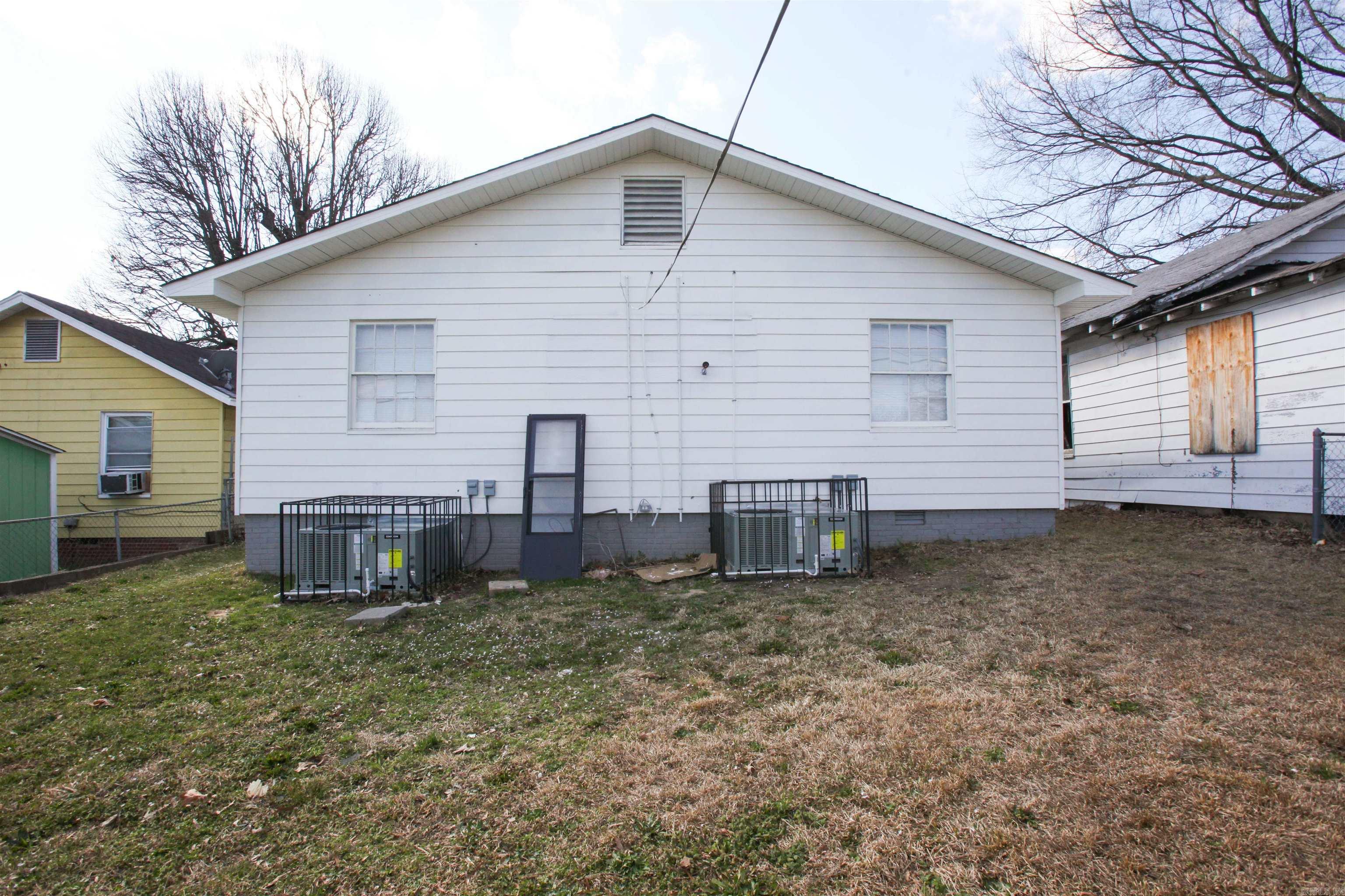 1814 Moss Street B Property Photo 13