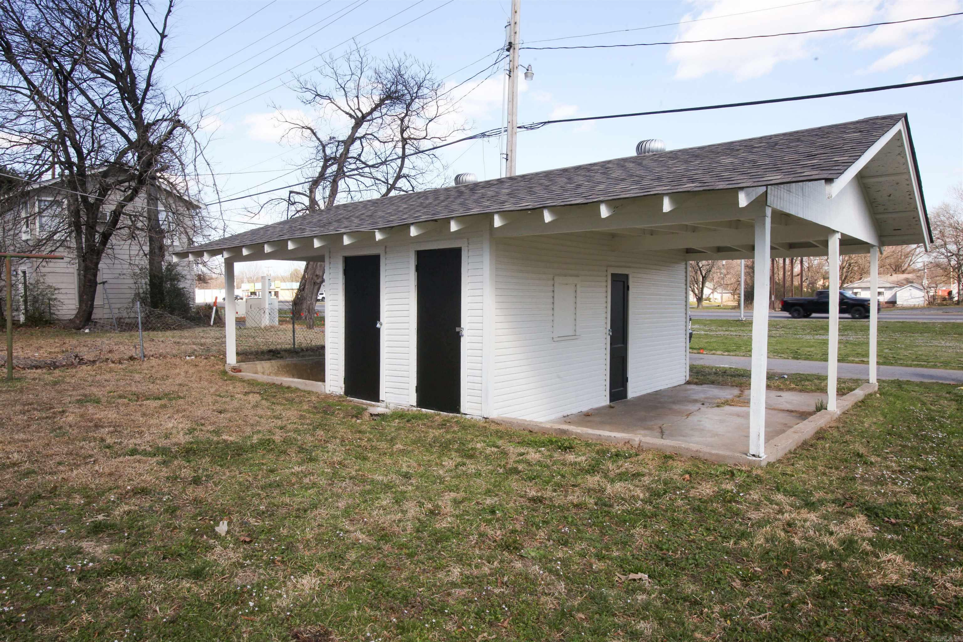 1814 Moss Street B Property Photo 14