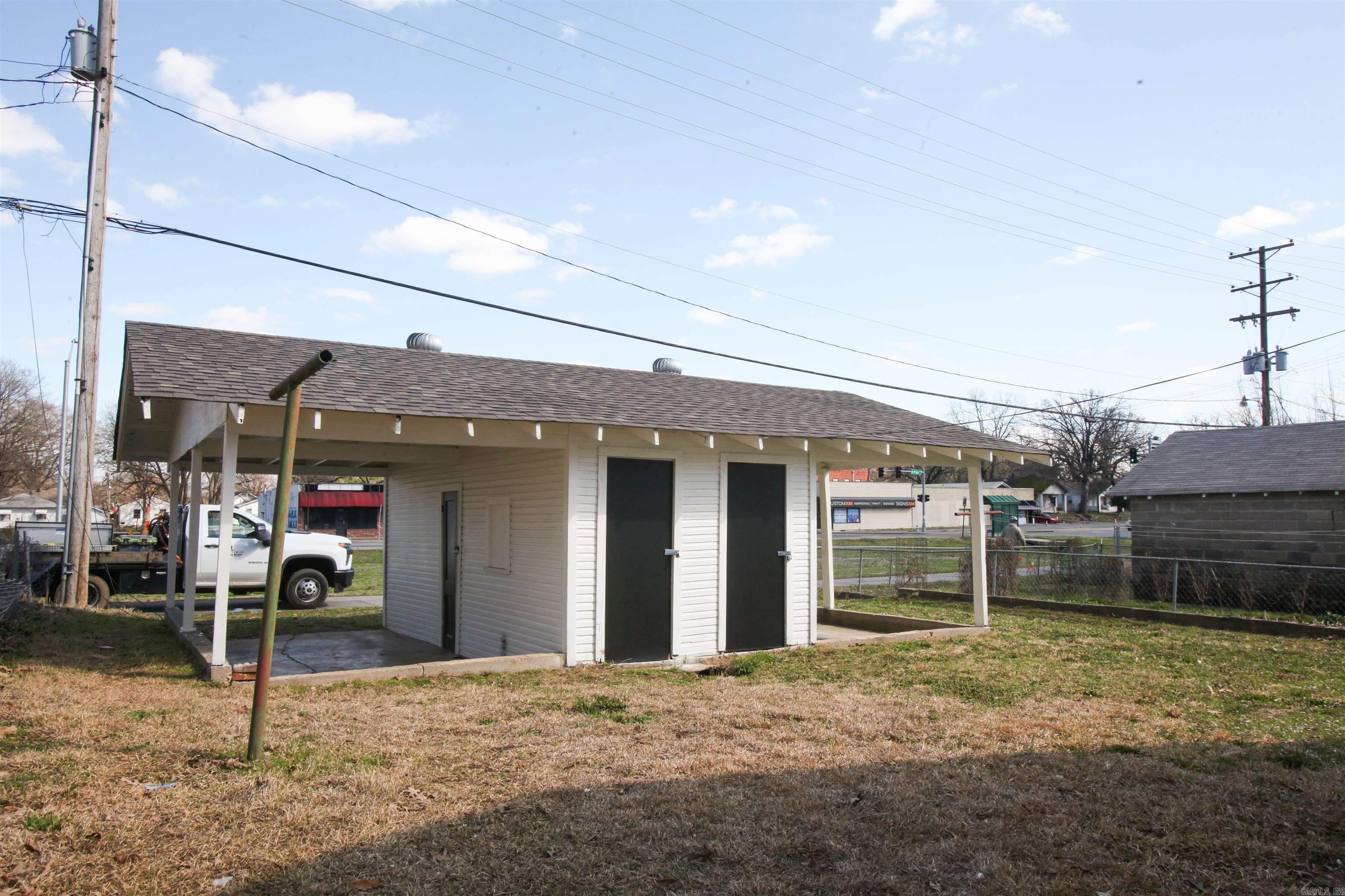 1814 Moss Street B Property Photo 15
