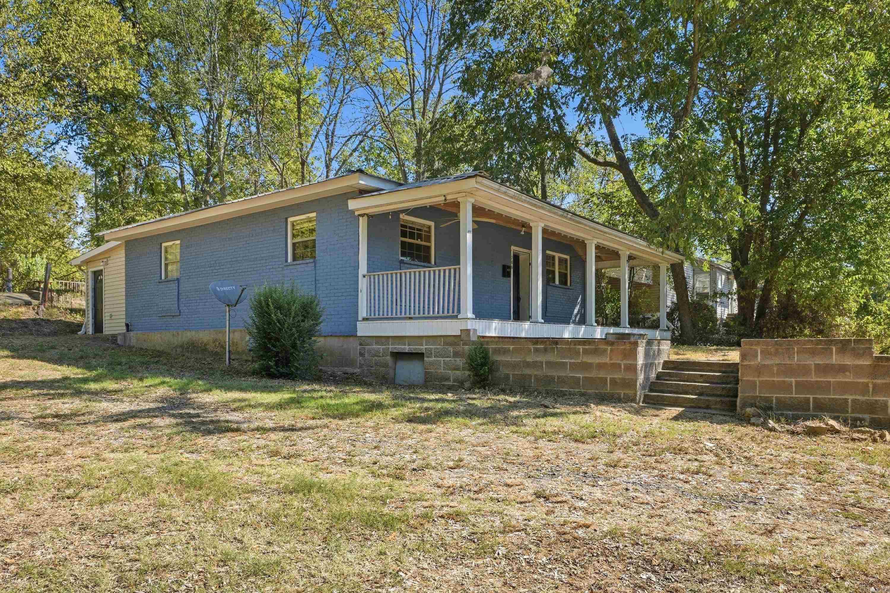 206 W Sugarloaf Street Property Photo 2