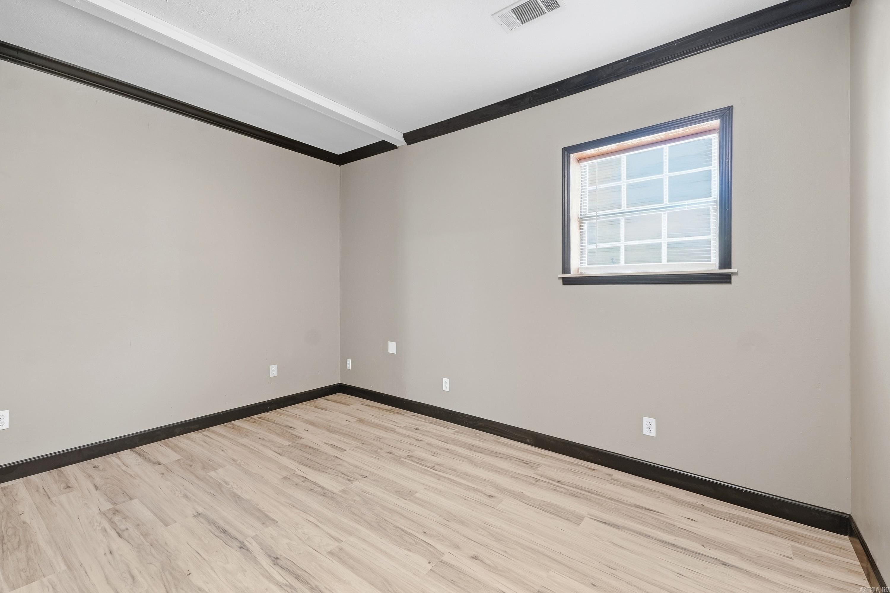 206 W Sugarloaf Street Property Photo 13