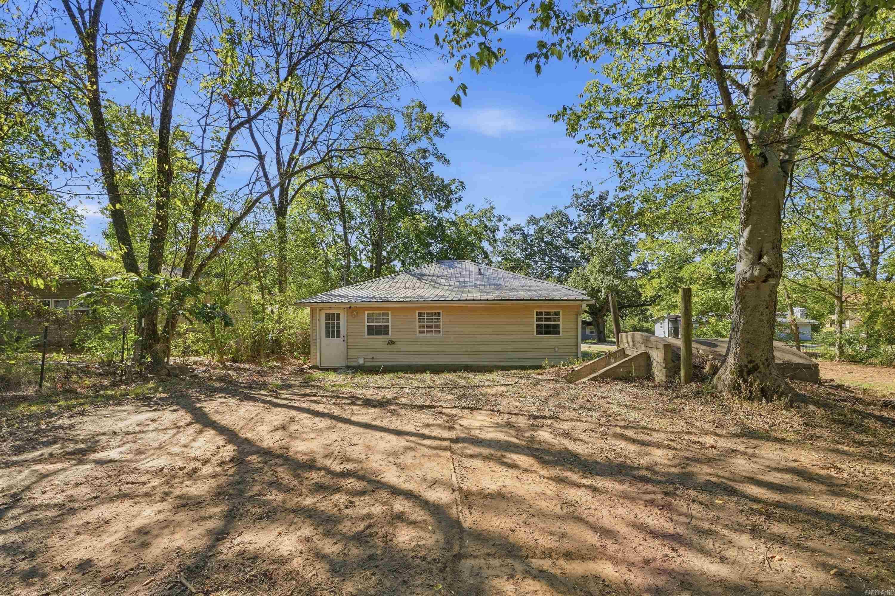 206 W Sugarloaf Street Property Photo 18