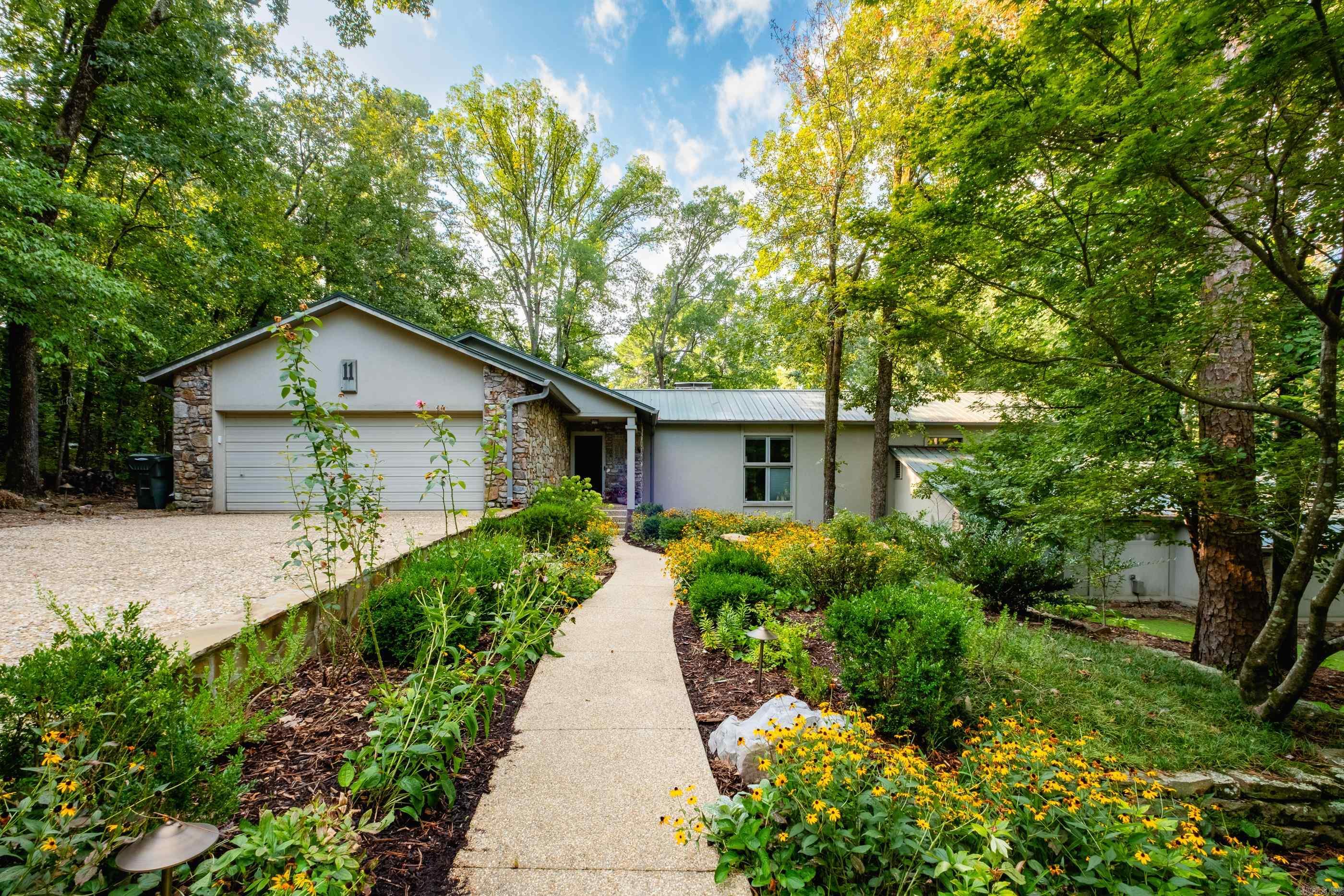 11 Piedmont Lane