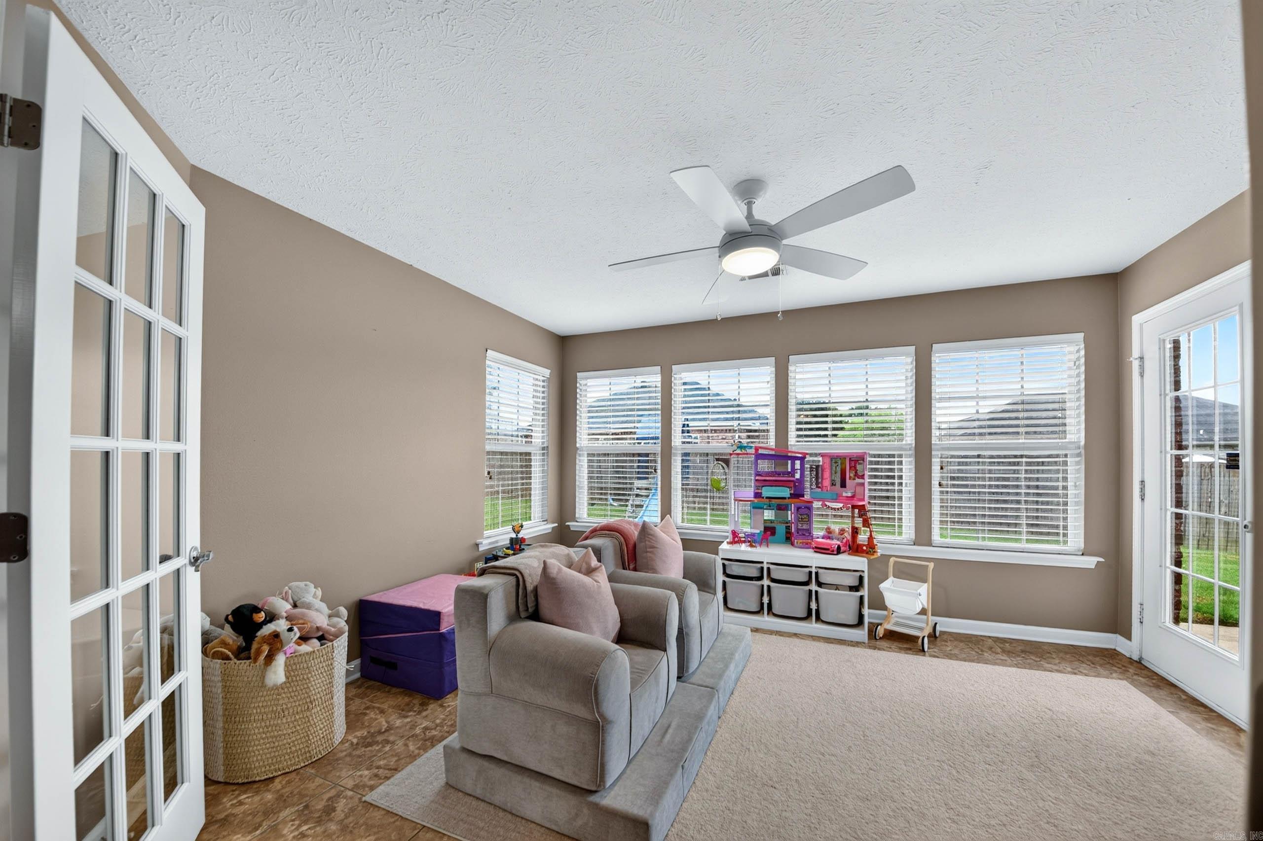 2424 Canterbury Lane Property Photo 25