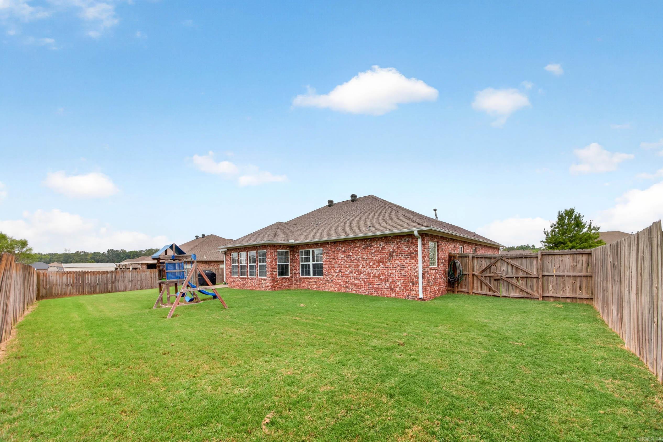 2424 Canterbury Lane Property Photo 36